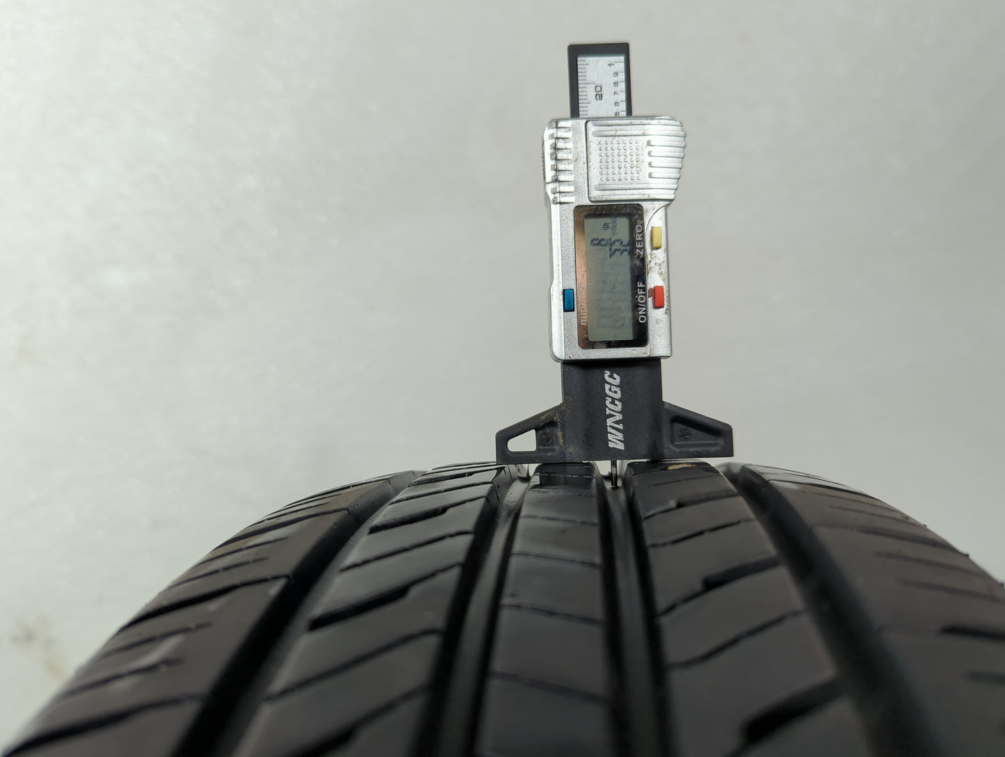 Used Tire 205/70R15 LAUFENN G FIT AS 96T - Tread Depth 8/32 - Oemusedautoparts1.com