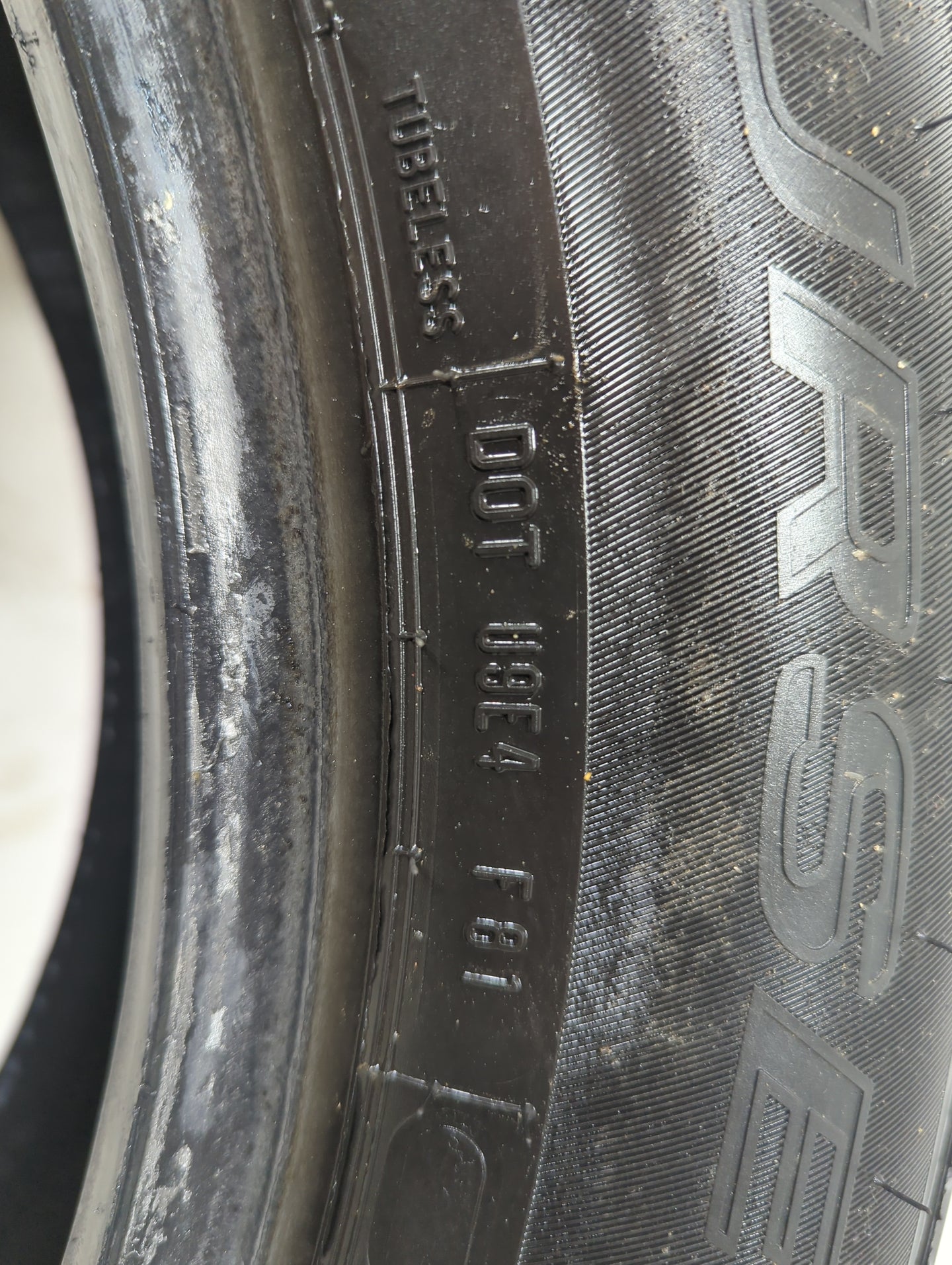 Used Tire 225/60R18 MASTERCRAFT COURSER QUEST PLUS 100H - Tread Depth 10/32 - Oemusedautoparts1.com