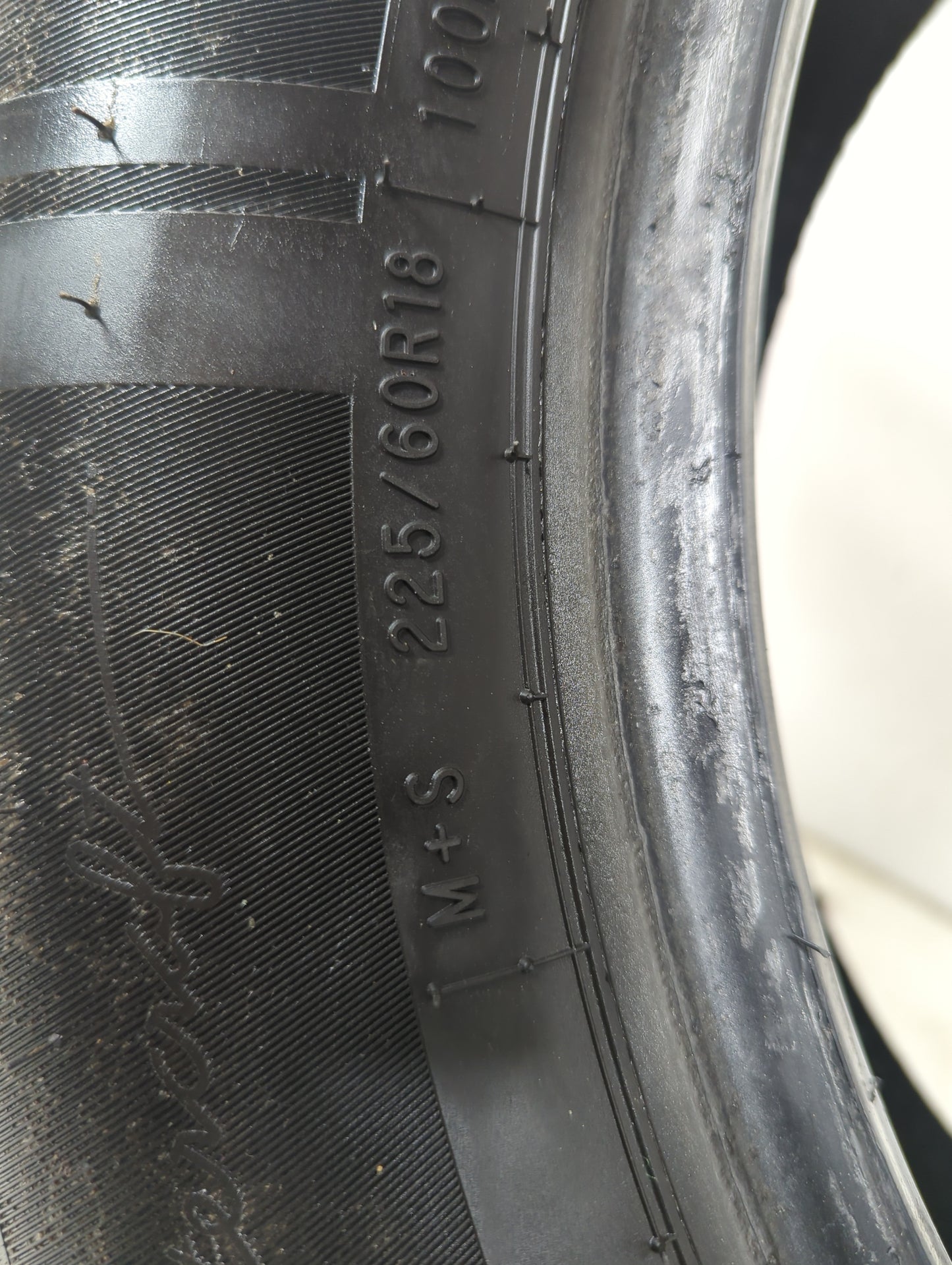 Used Tire 225/60R18 MASTERCRAFT COURSER QUEST PLUS 100H - Tread Depth 10/32 - Oemusedautoparts1.com