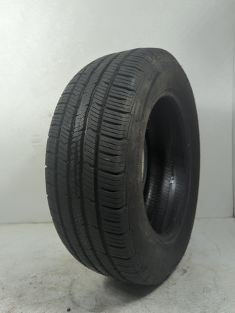 compare product Used Tire - Tread Depth null/32