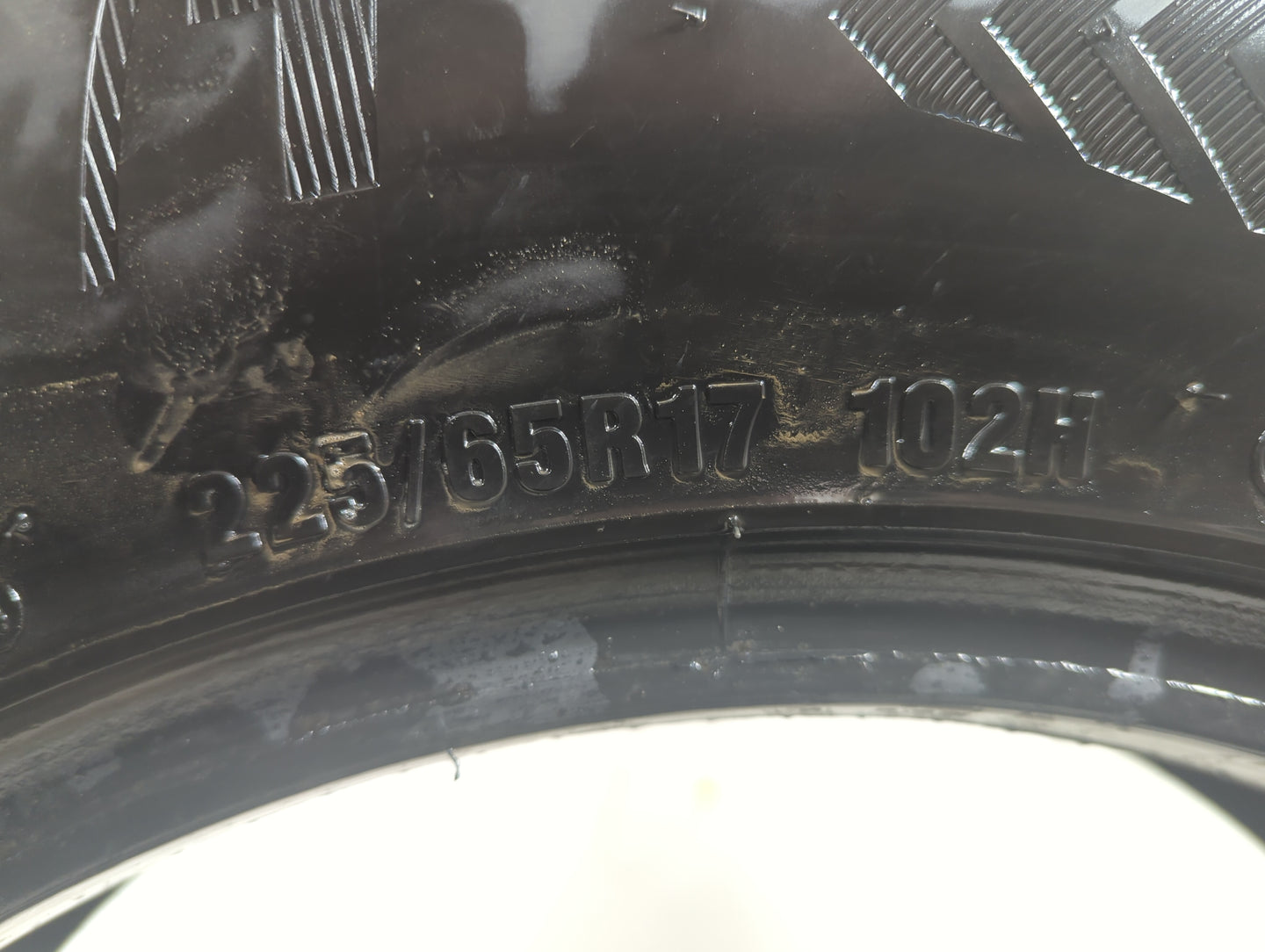 Used Tire - Tread Depth null/32 - Oemusedautoparts1.com