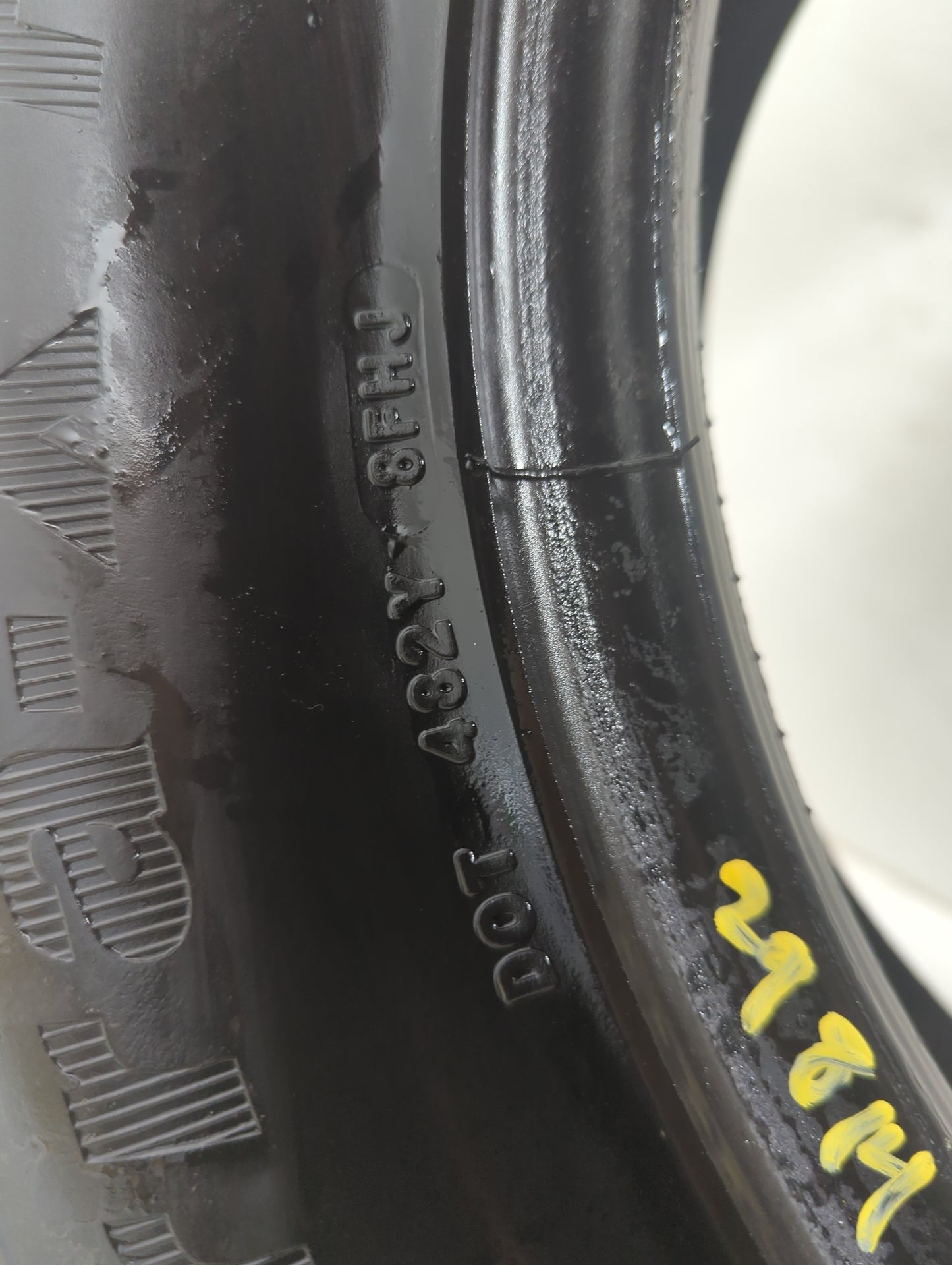 Used Tire - Tread Depth null/32 - Oemusedautoparts1.com