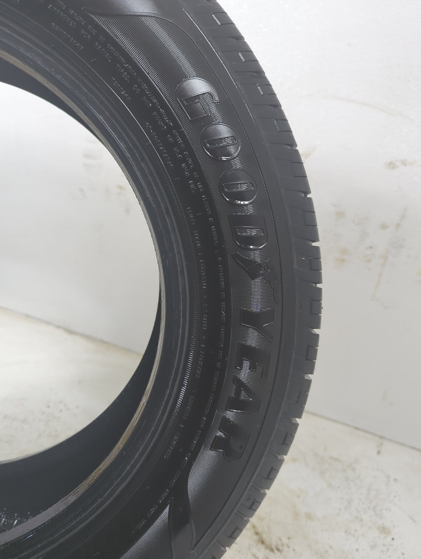 Used Tire - Tread Depth null/32 - Oemusedautoparts1.com