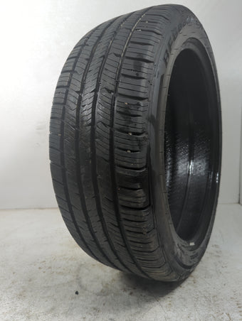 compare product Used Tire - Tread Depth null/32