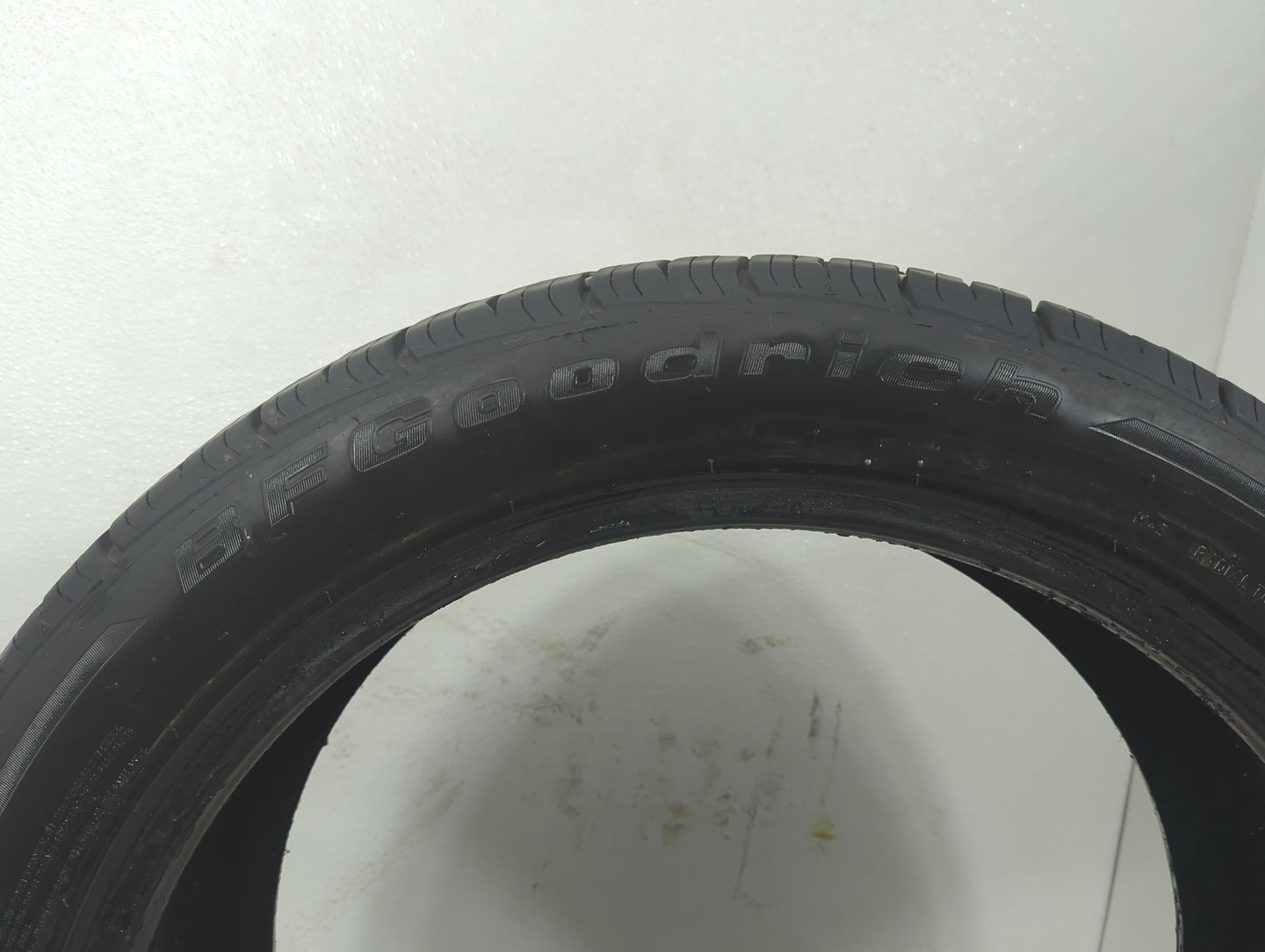 Used Tire - Tread Depth null/32 - Oemusedautoparts1.com