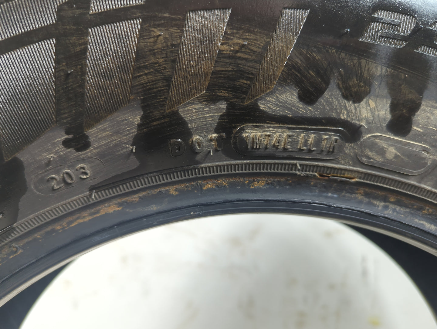 Used Tire 235/70R16 COOPER EVOLUTION HT2 106T - Tread Depth 9/32 - Oemusedautoparts1.com
