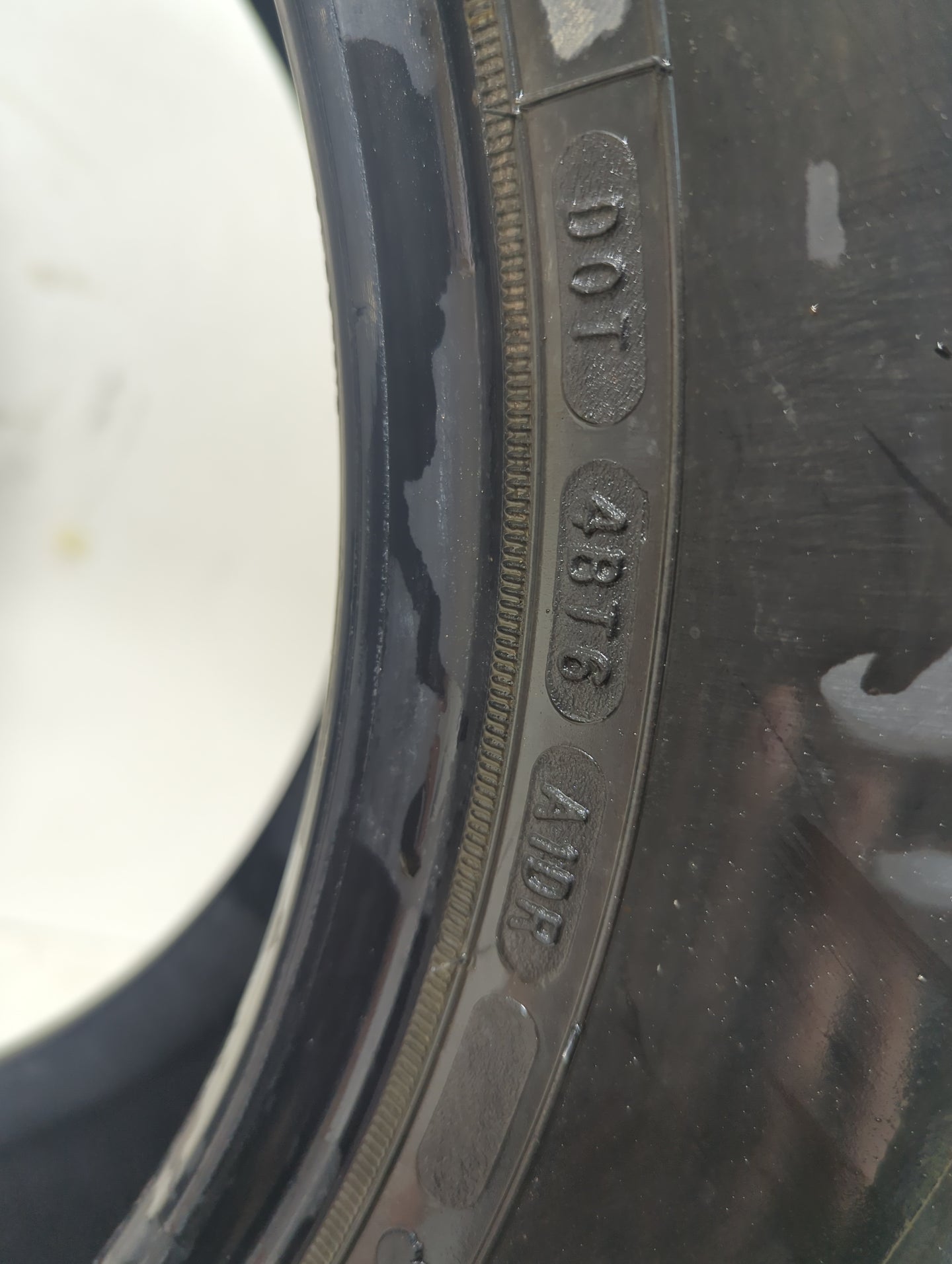 Used Tire 265/70R17 GOODYEAR WRANGLER HP 113S - Tread Depth 12/32 - Oemusedautoparts1.com
