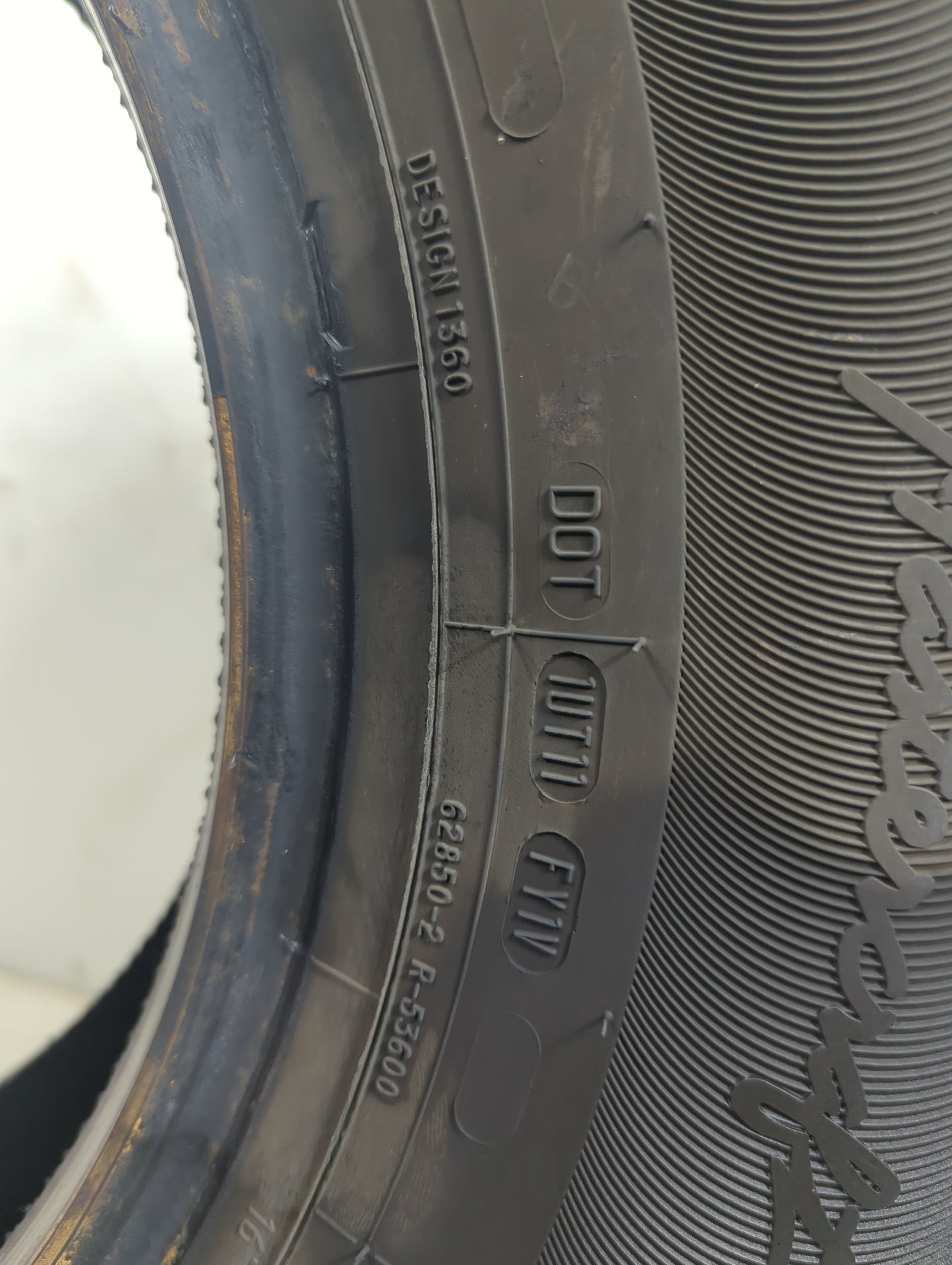 Used Tire - Tread Depth null/32 - Oemusedautoparts1.com