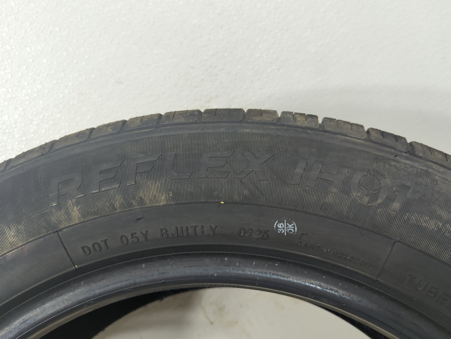 Used Tire - Tread Depth null/32 - Oemusedautoparts1.com