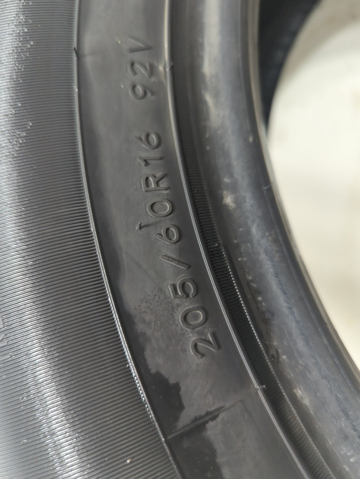 Used Tire - Tread Depth null/32 - Oemusedautoparts1.com