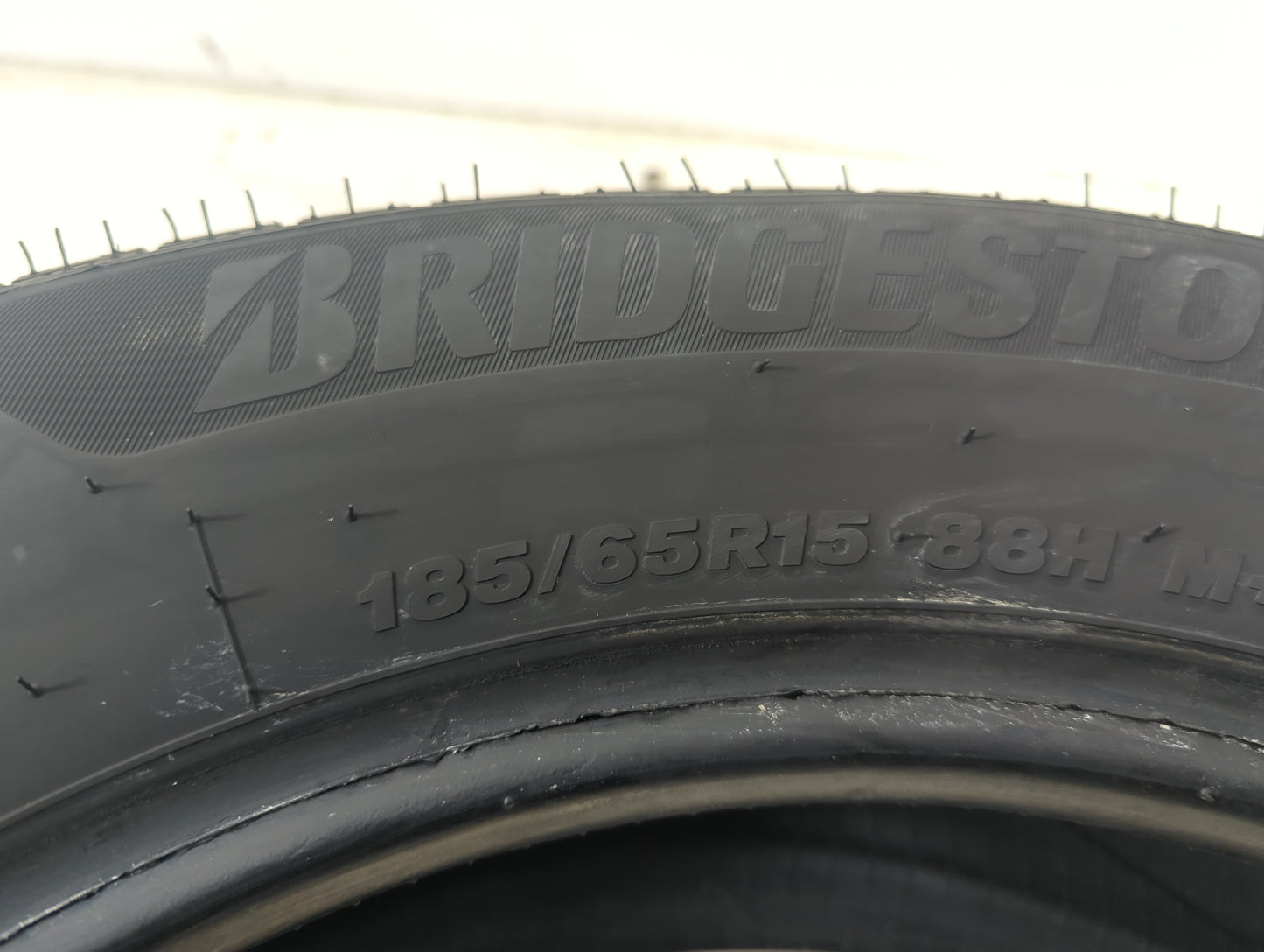 Used Tire - Tread Depth null/32 - Oemusedautoparts1.com