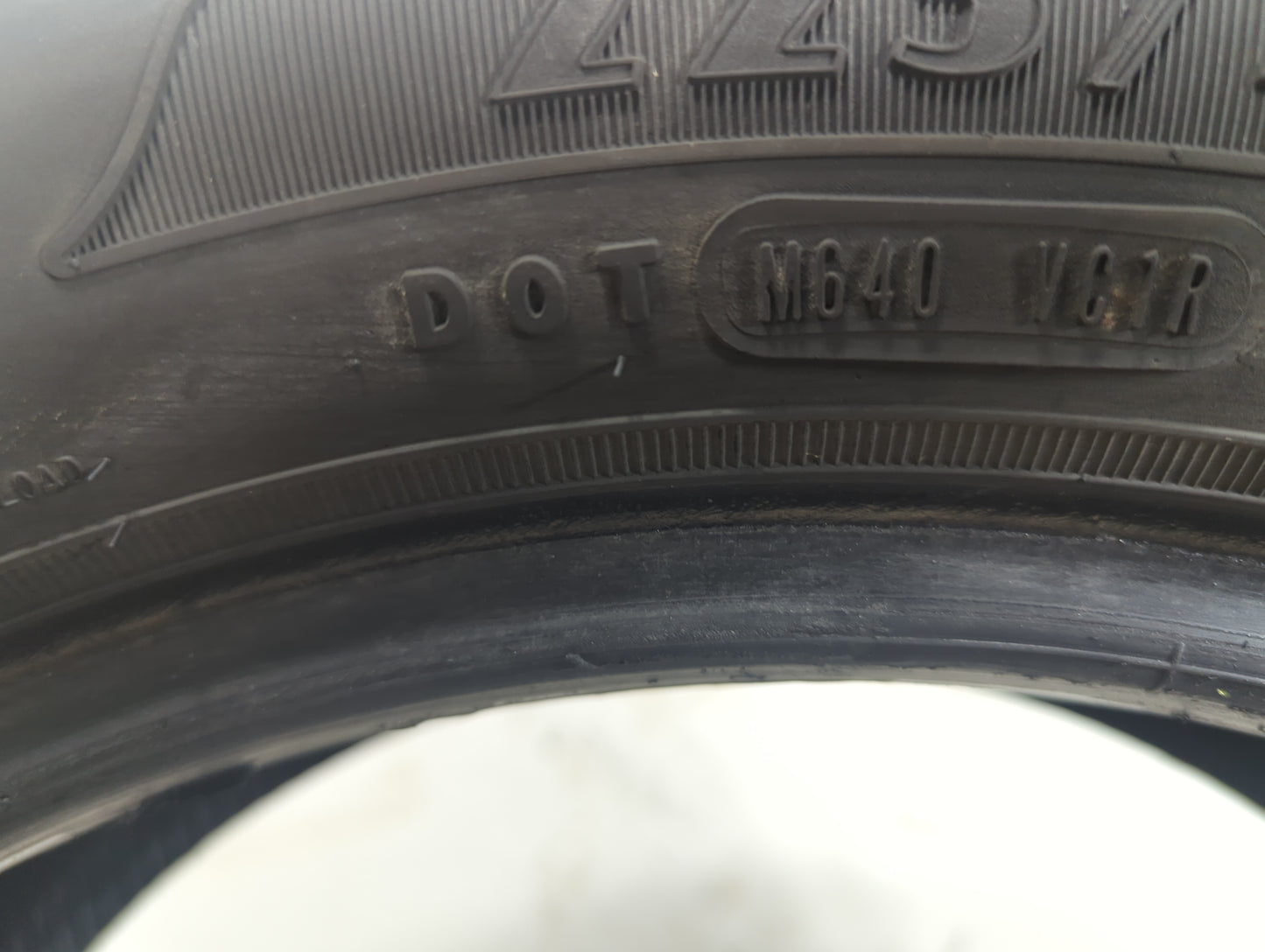 Used Tire - Tread Depth null/32 - Oemusedautoparts1.com