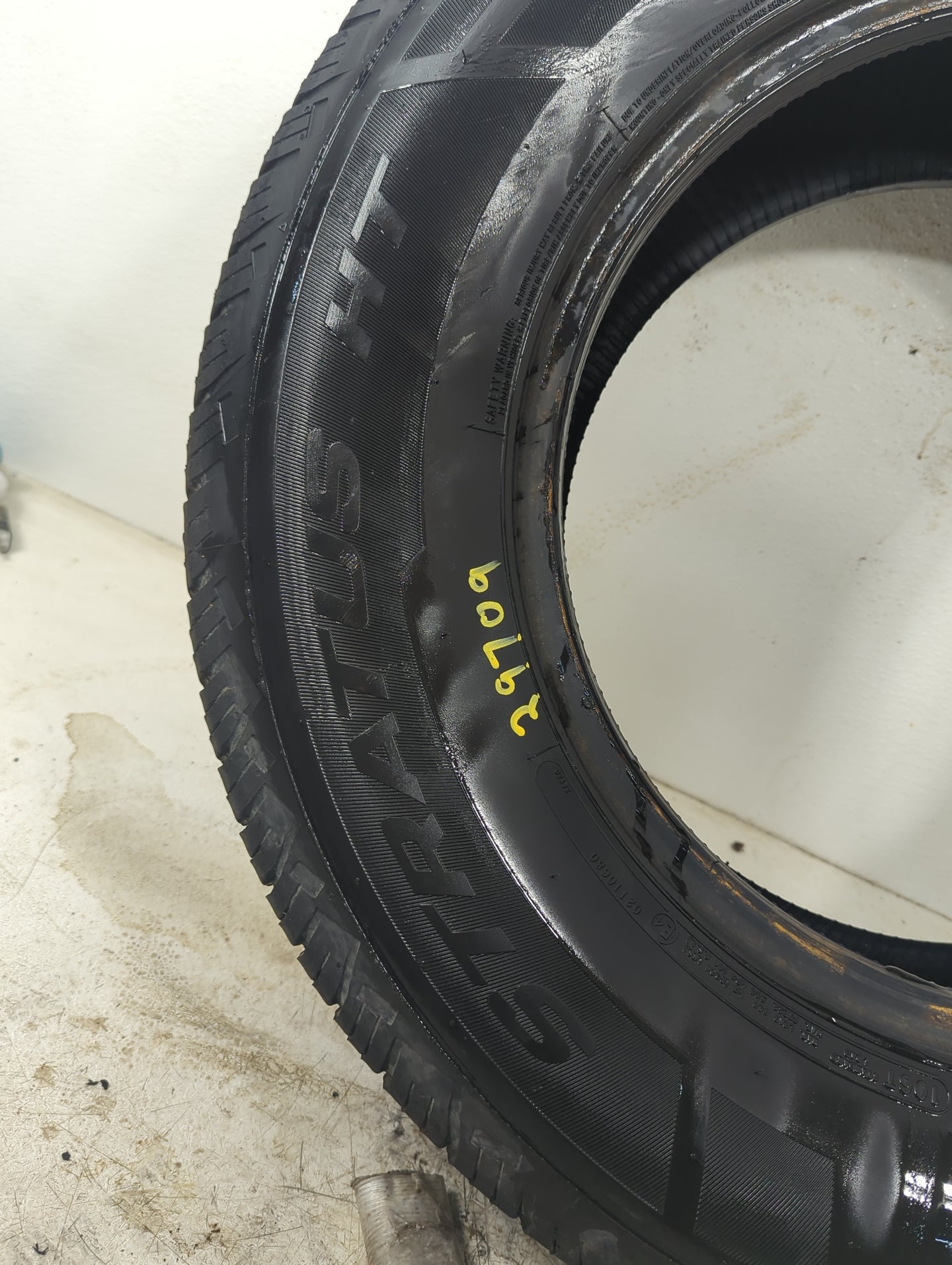 Used Tire 235/70R16 MASTERCRAFT STRATUS HT 106T - Tread Depth 8/32 - Oemusedautoparts1.com