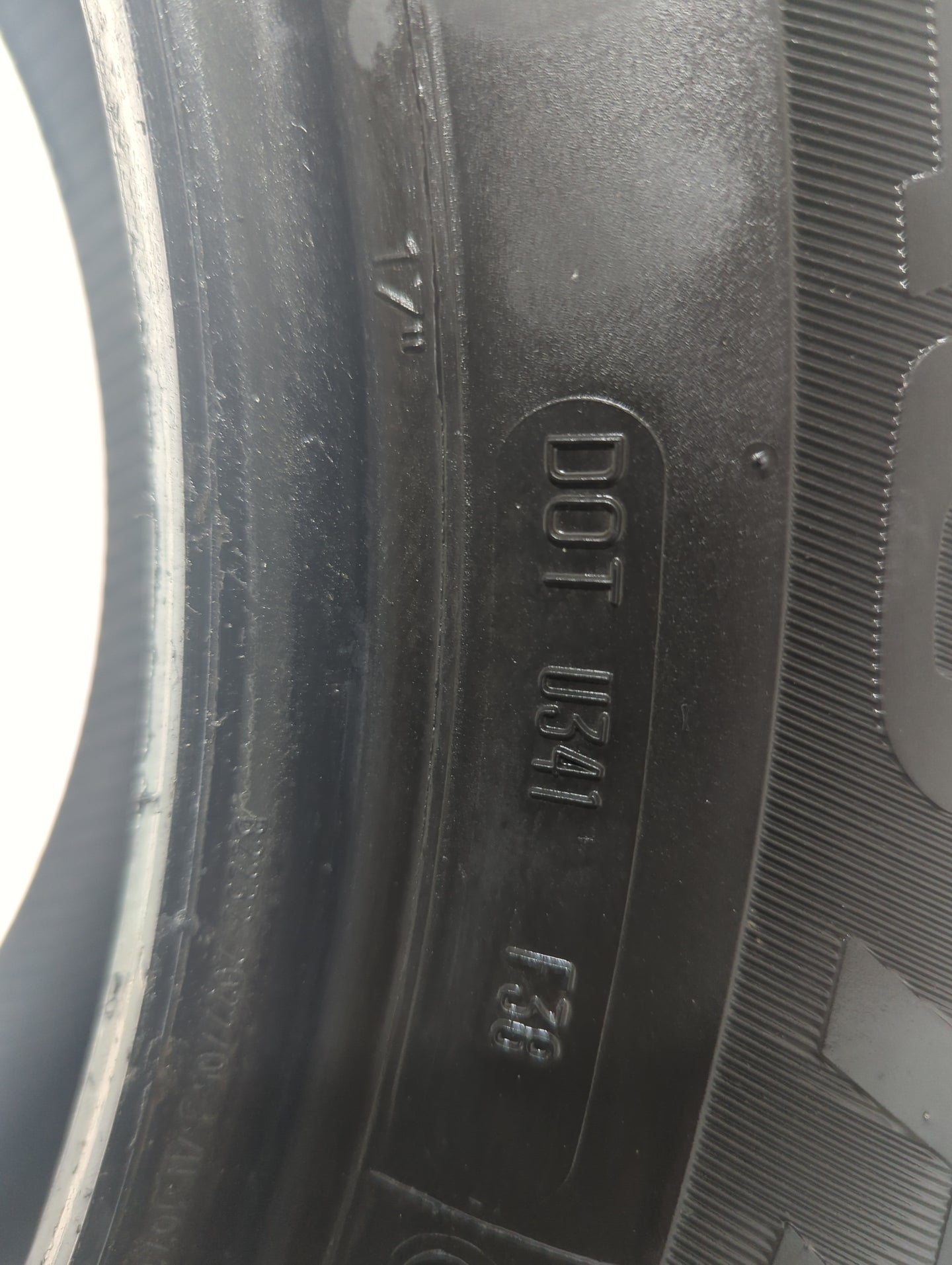 Used Tire 225/60R17 MASTERCRAFT STRATUS AS 99H - Tread Depth 8/32 - Oemusedautoparts1.com