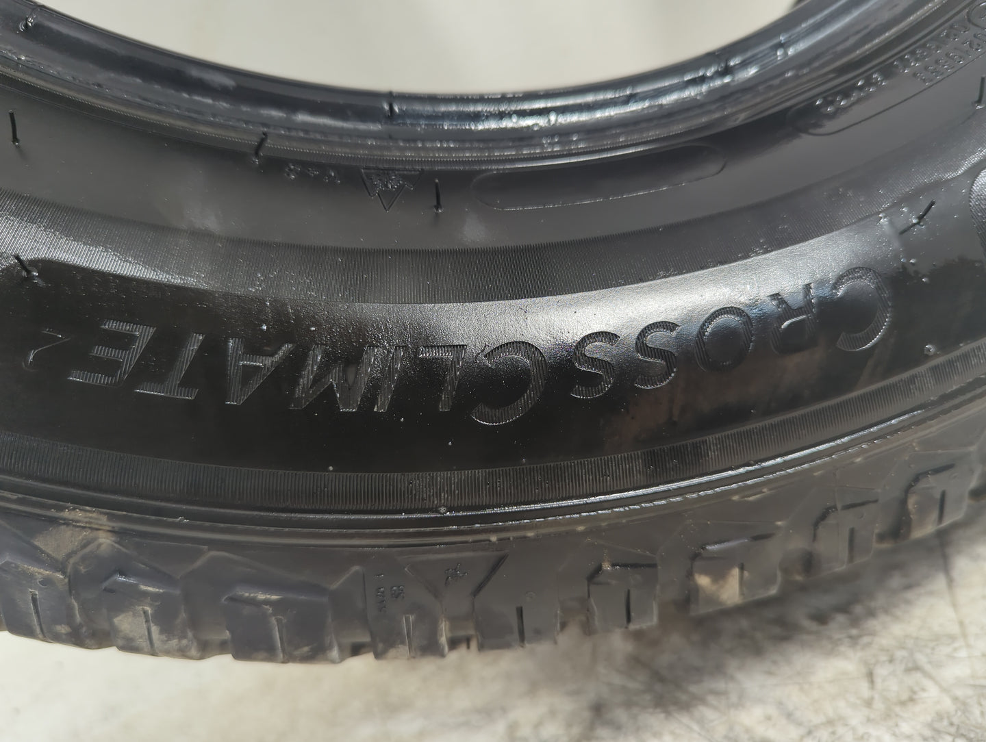 Used Tire 235/65R17 MICHELIN CROSSCLIMATE 2 104H - Tread Depth 8/32 - Oemusedautoparts1.com
