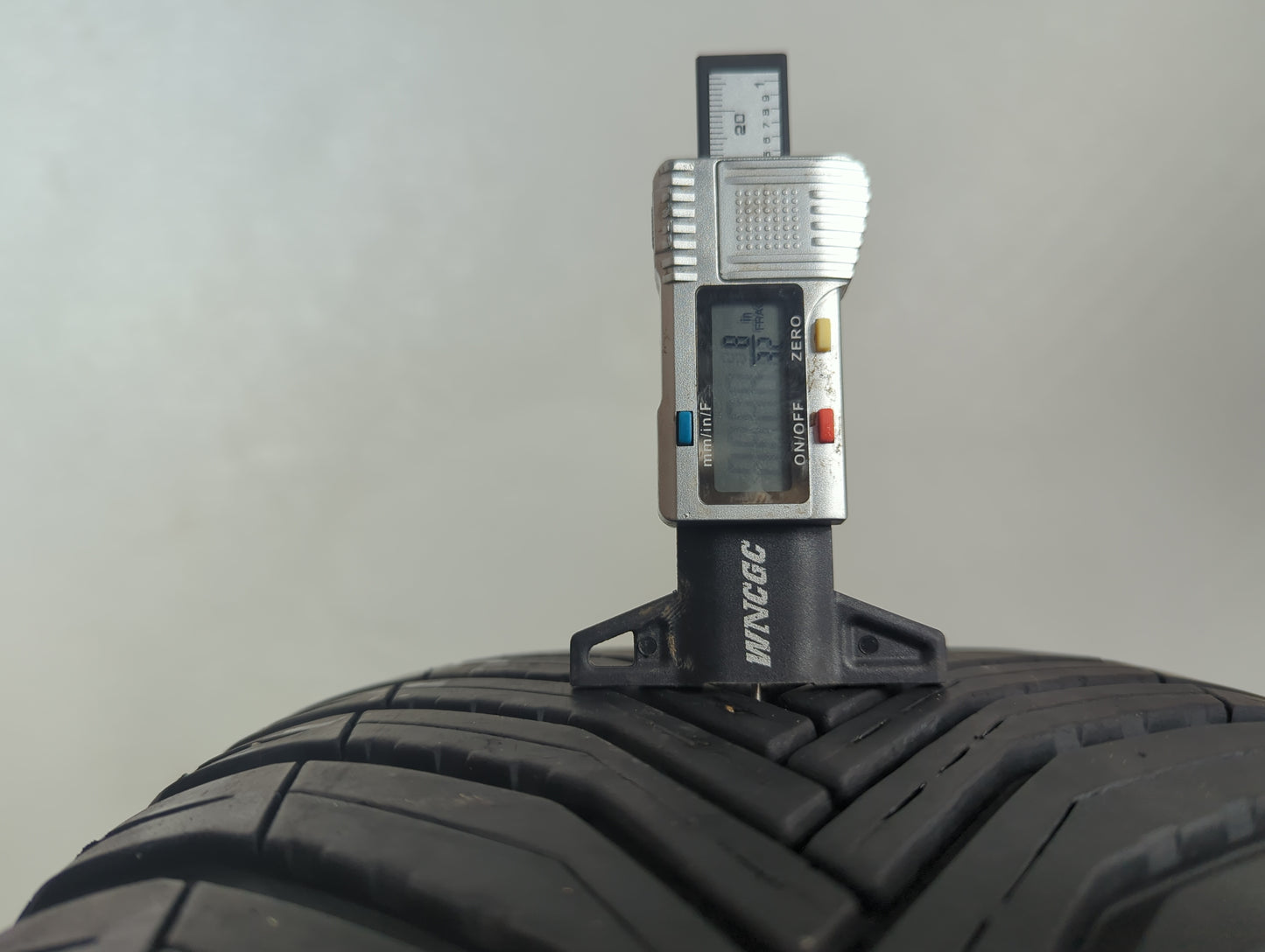 Used Tire 235/65R17 MICHELIN CROSSCLIMATE 2 104H - Tread Depth 8/32 - Oemusedautoparts1.com