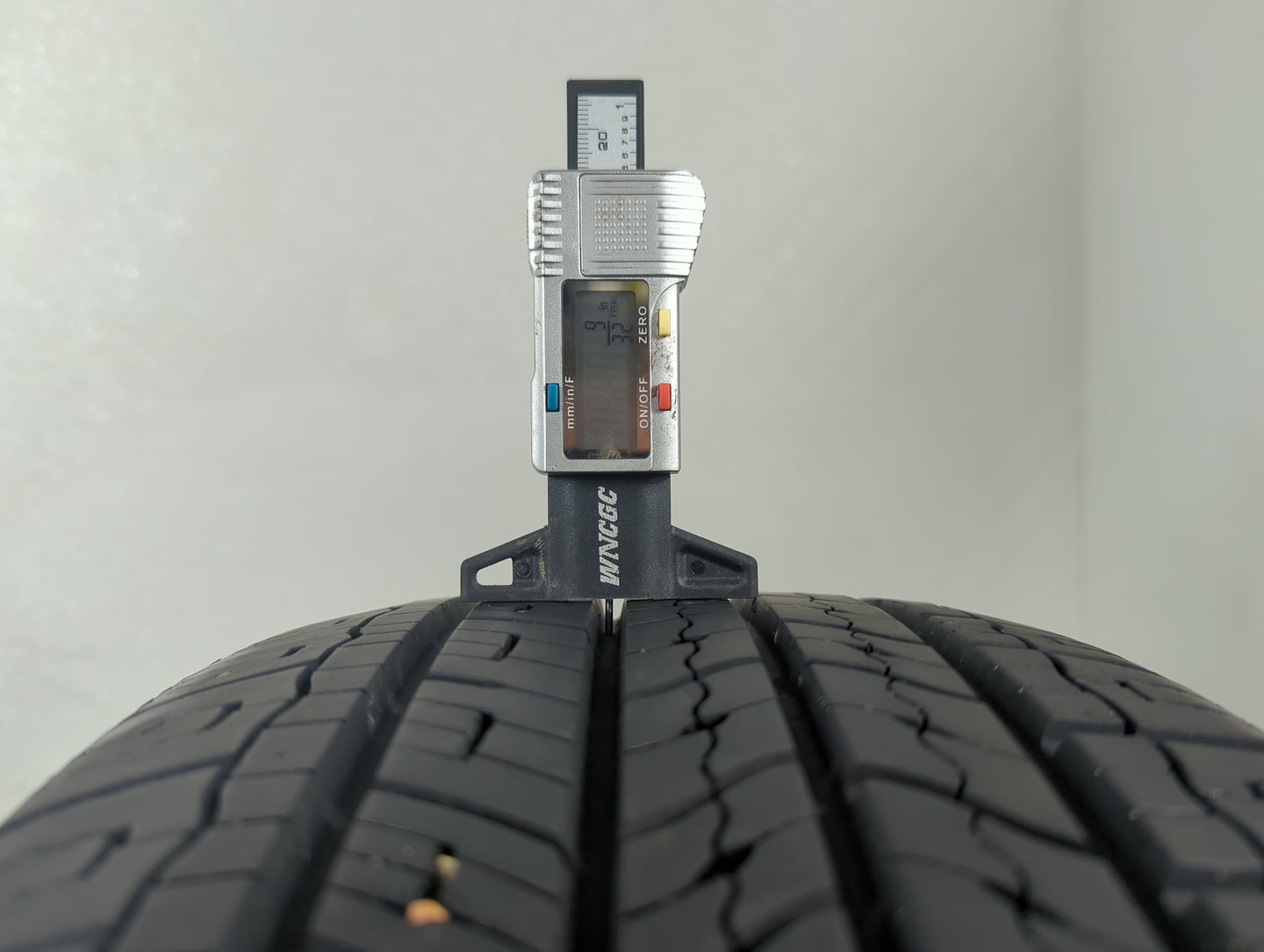 Used Tire 225/65R17 PHANTOM C-SPORT 102H - Tread Depth 9/32 - Oemusedautoparts1.com