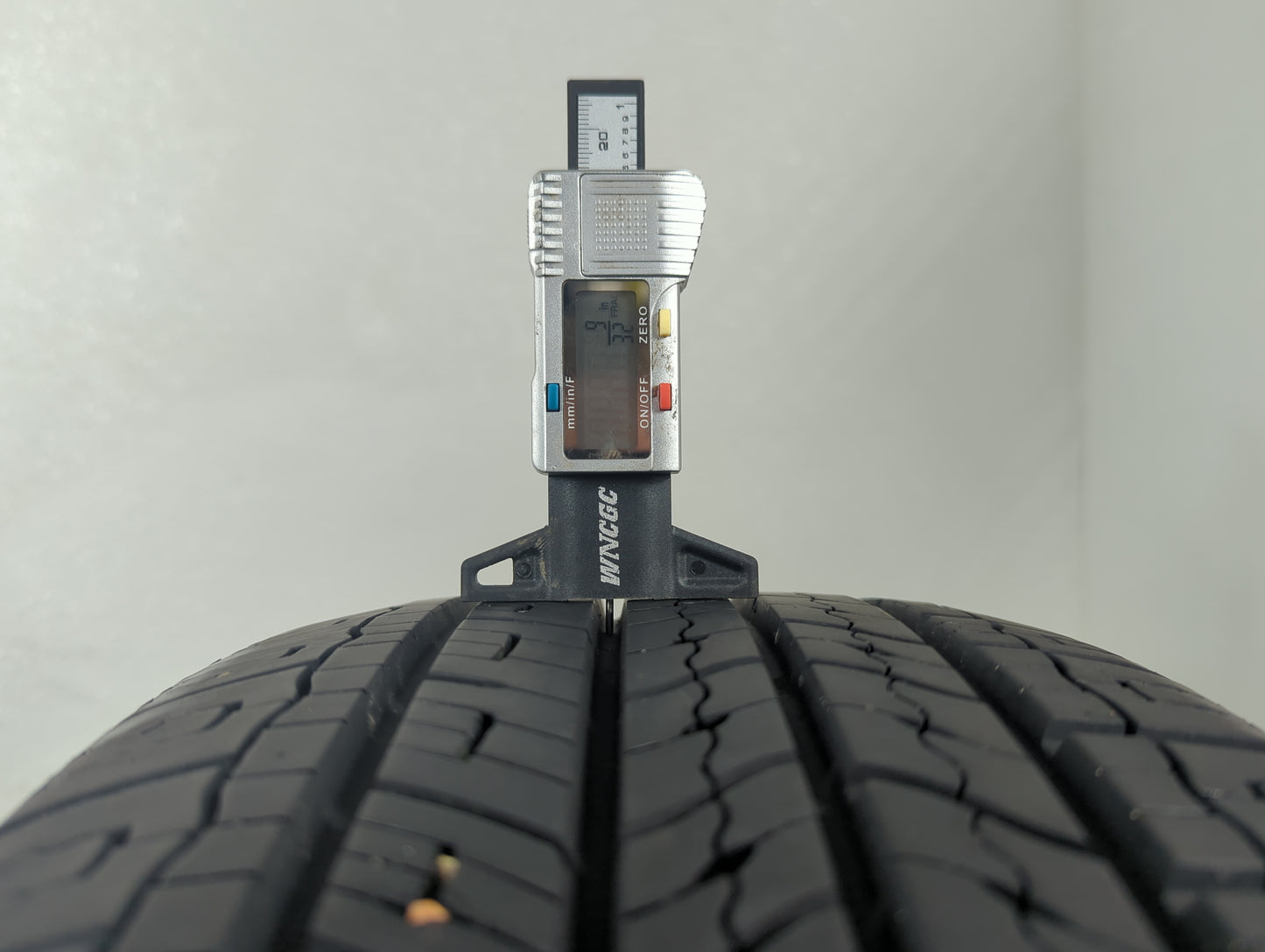 Used Tire 225/65R17 PHANTOM C-SPORT 102H - Tread Depth 9/32 - Oemusedautoparts1.com