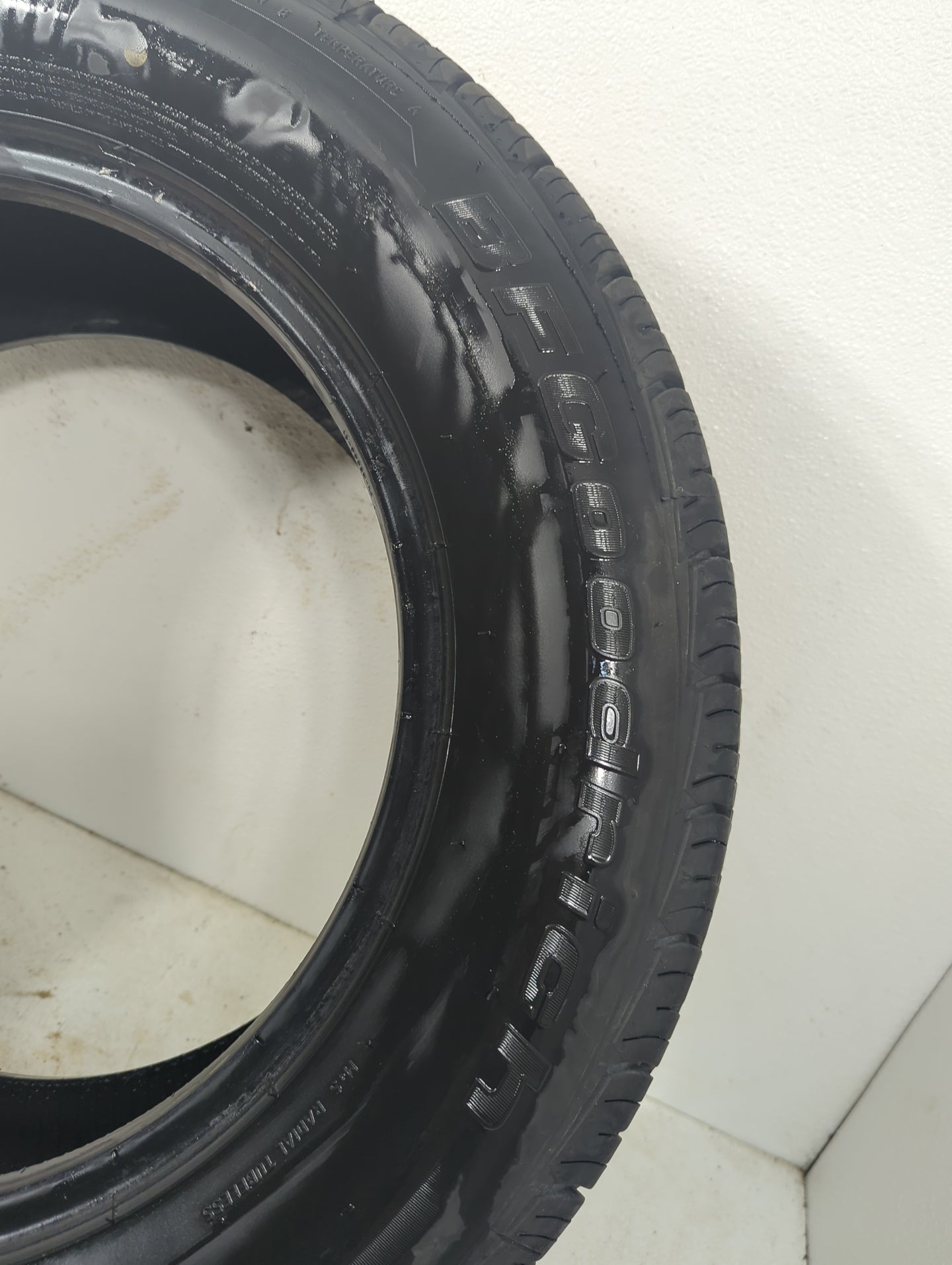 Used Tire 225/60R16 BFGOODRICH ADVANTAGE CONTROL 98H - Tread Depth 10/32 - Oemusedautoparts1.com