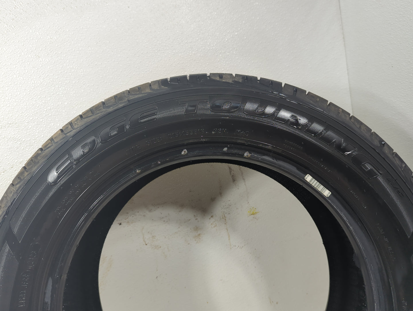 Used Tire 215/55R16 KELLY EDGE TOURING 93H - Tread Depth 9/32 - Oemusedautoparts1.com
