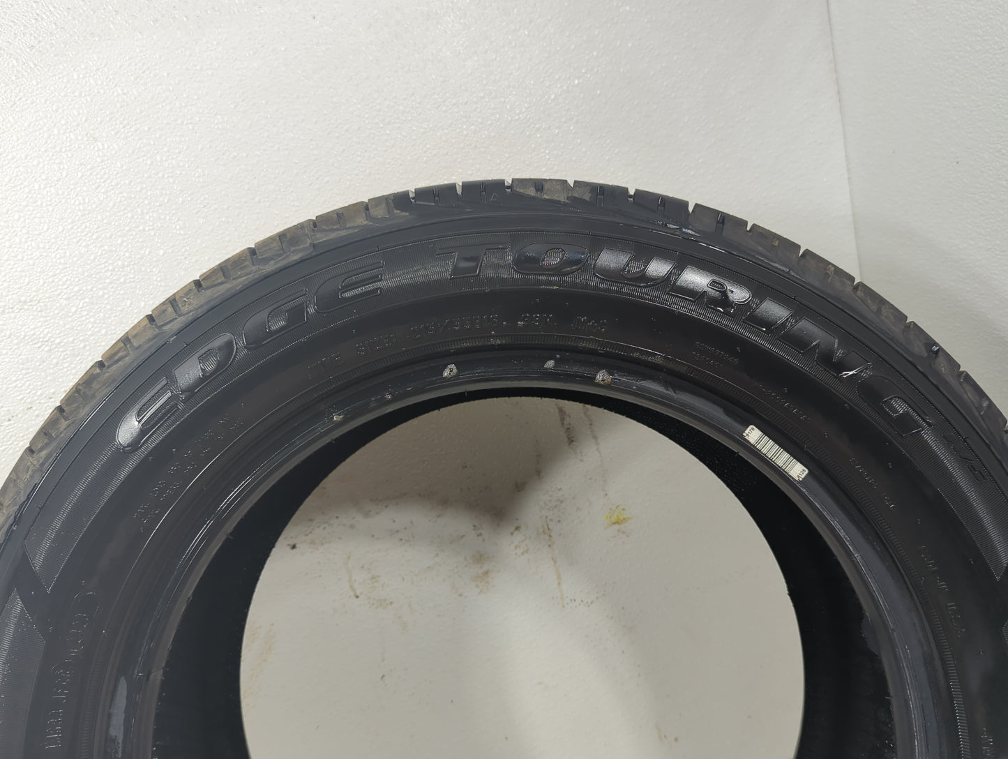 Used Tire 215/55R16 KELLY EDGE TOURING 93H - Tread Depth 9/32 - Oemusedautoparts1.com