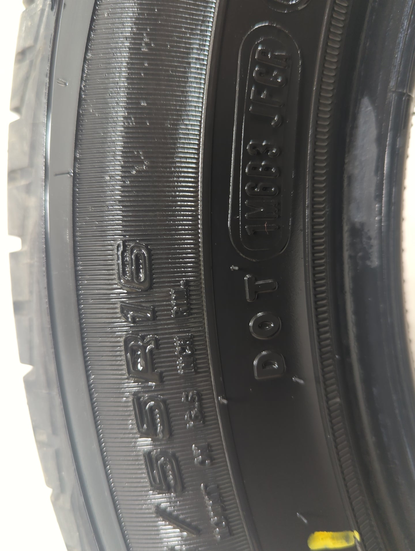 Used Tire 215/55R16 KELLY EDGE TOURING 93H - Tread Depth 9/32 - Oemusedautoparts1.com