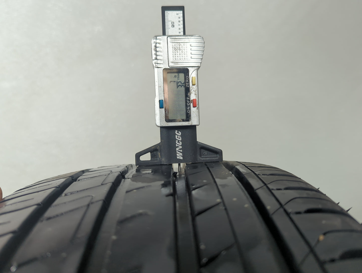 Used Tire 215/55R16 LANCASTER LR-66 97W - Tread Depth 7/32 - Oemusedautoparts1.com