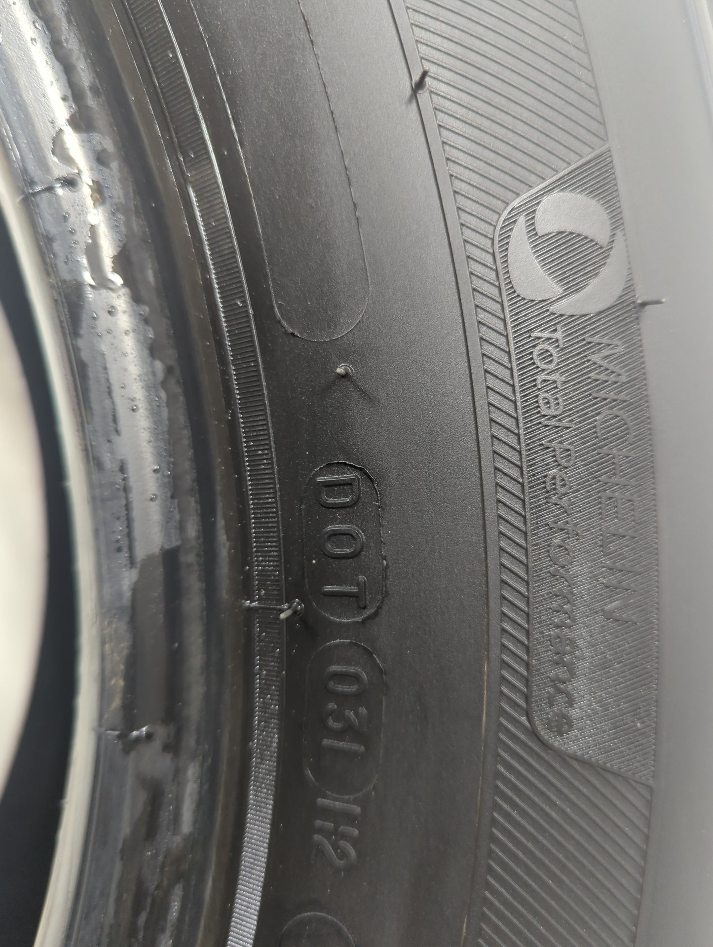 Used Tire 235/65R17 MICHELIN DEFENDER LTX M/S 104T - Tread Depth 8/32 - Oemusedautoparts1.com