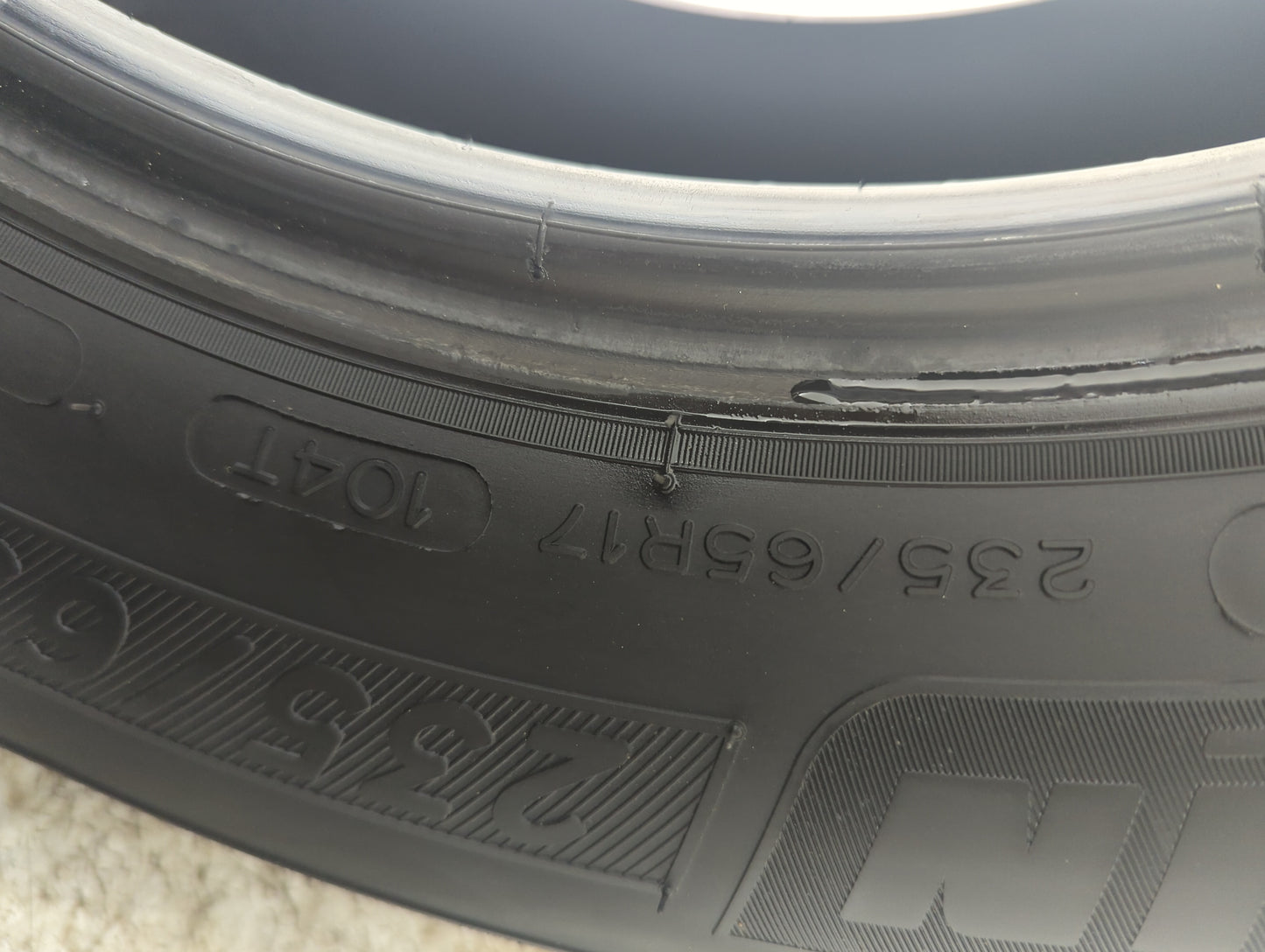 Used Tire 235/65R17 MICHELIN DEFENDER LTX M/S 104T - Tread Depth 8/32 - Oemusedautoparts1.com