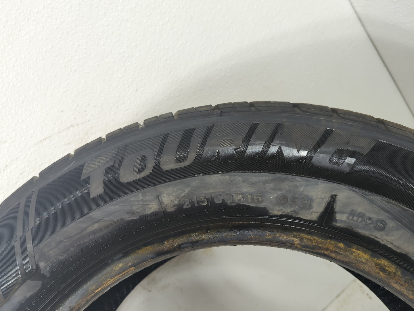 Used Tire 215/60R16 SENTURY TOURING 95H - Tread Depth 10/32 - Oemusedautoparts1.com