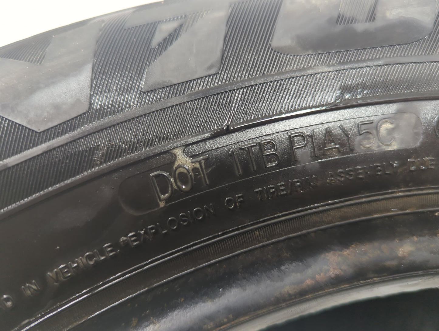 Used Tire 215/60R16 SENTURY TOURING 95H - Tread Depth 10/32 - Oemusedautoparts1.com