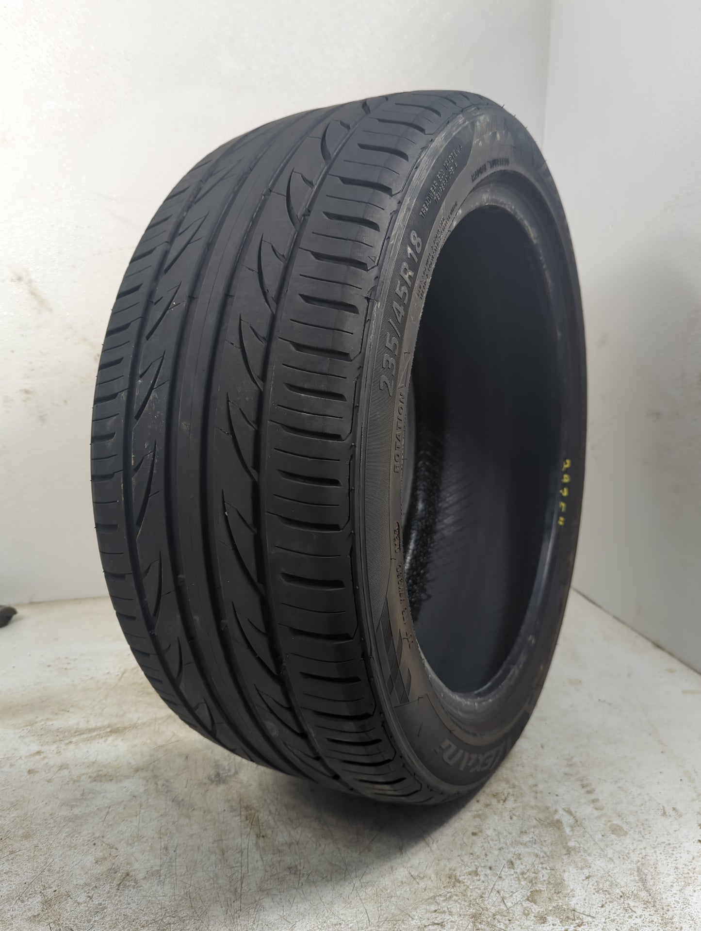 Used Tire 235/45R18 LEXANI LX-TWENTY 98W - Tread Depth 8/32 - Oemusedautoparts1.com