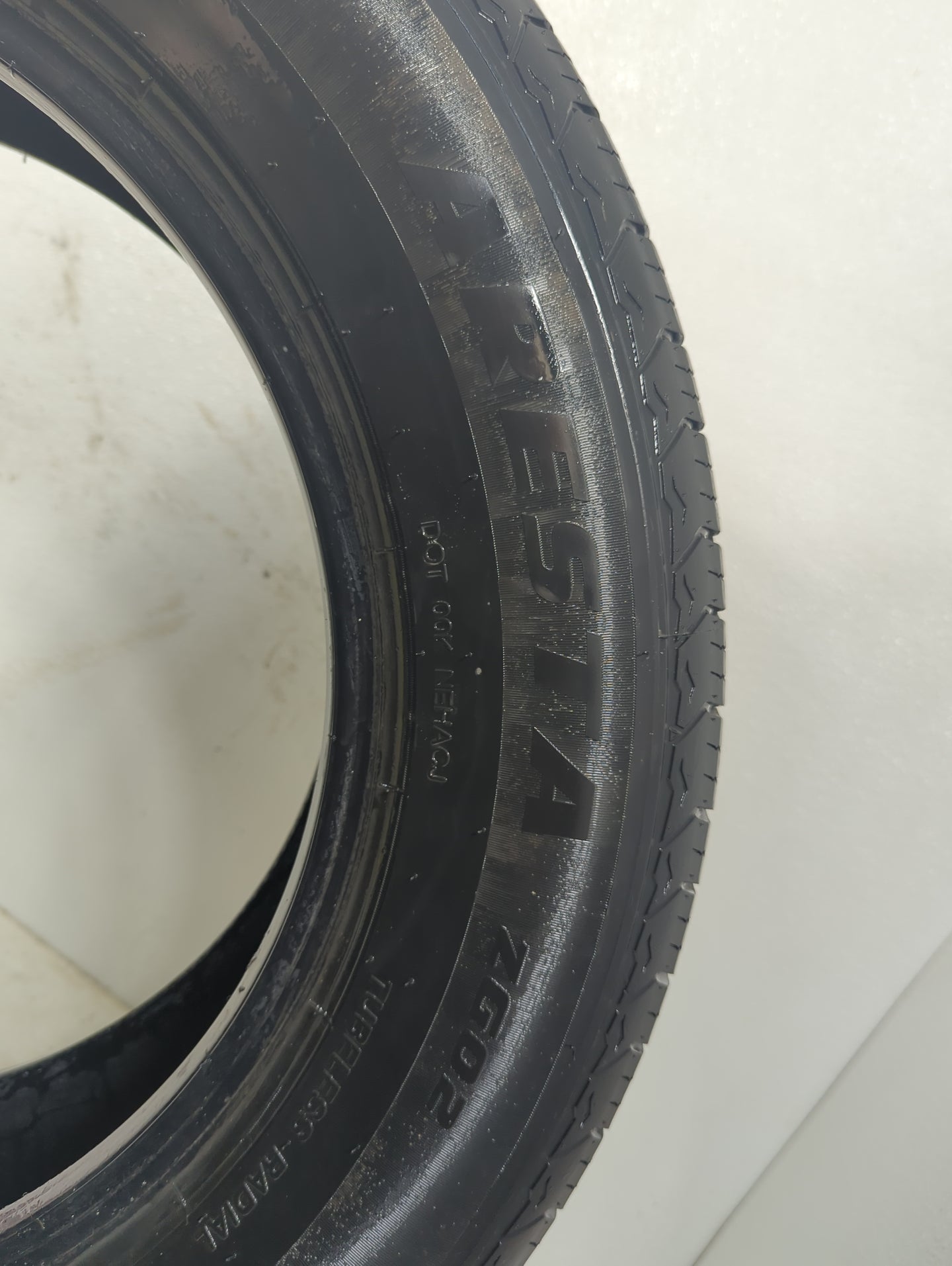 Used Tire 245/60R18 ARISUN ARESTA ZG02 105T - Tread Depth 9/32 - Oemusedautoparts1.com