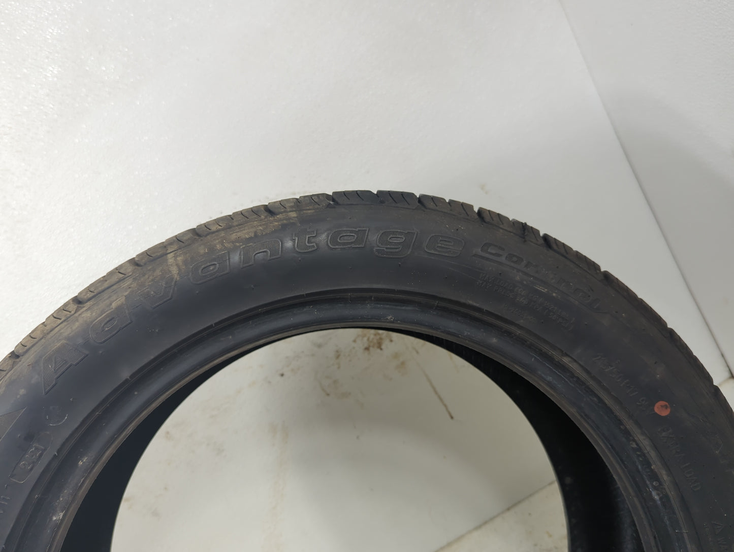 Used Tire 215/50R17 BFGOODRICH ADVANTAGE CONTROL 95V - Tread Depth 10/32 - Oemusedautoparts1.com