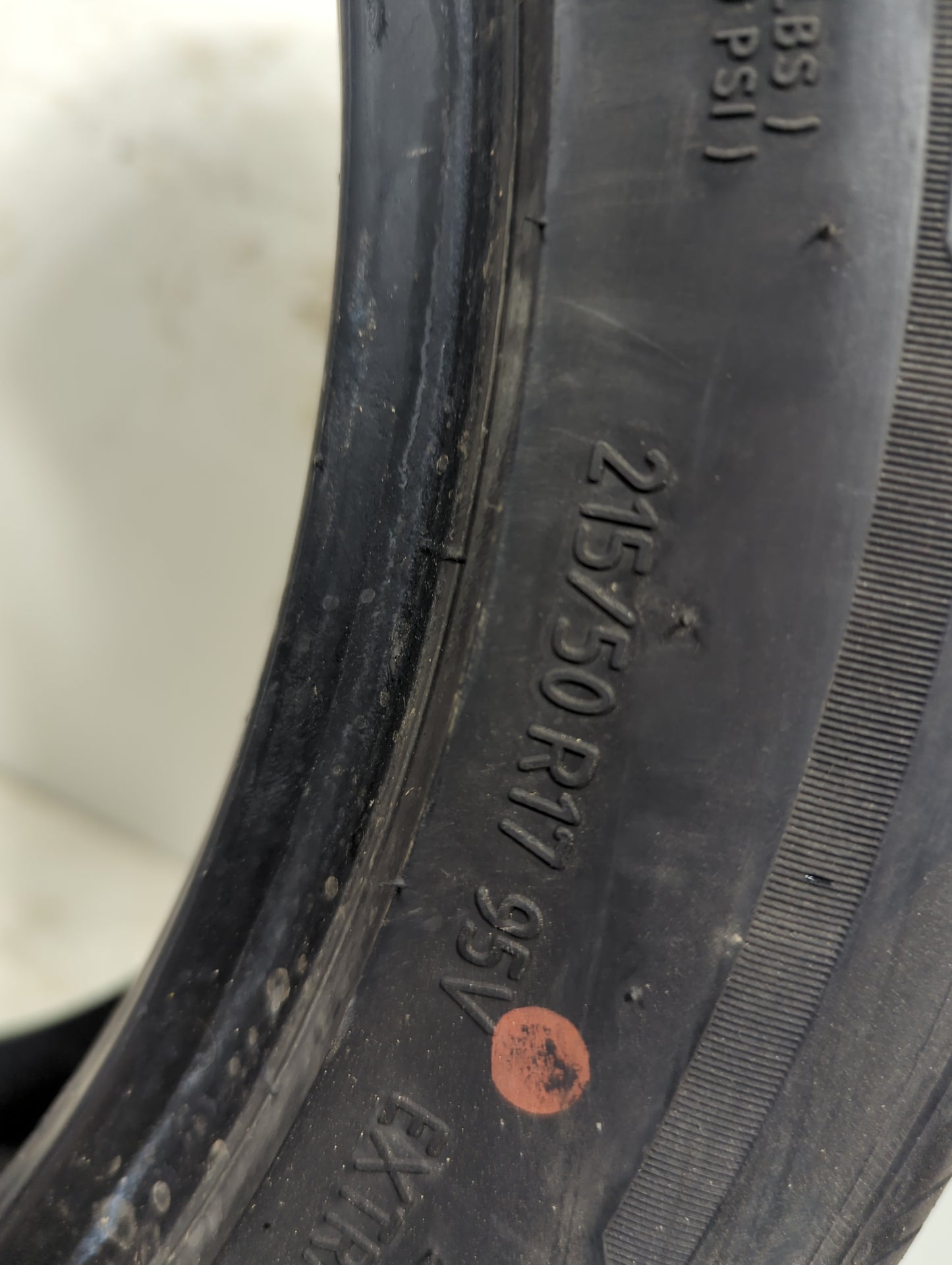 Used Tire 215/50R17 BFGOODRICH ADVANTAGE CONTROL 95V - Tread Depth 10/32 - Oemusedautoparts1.com