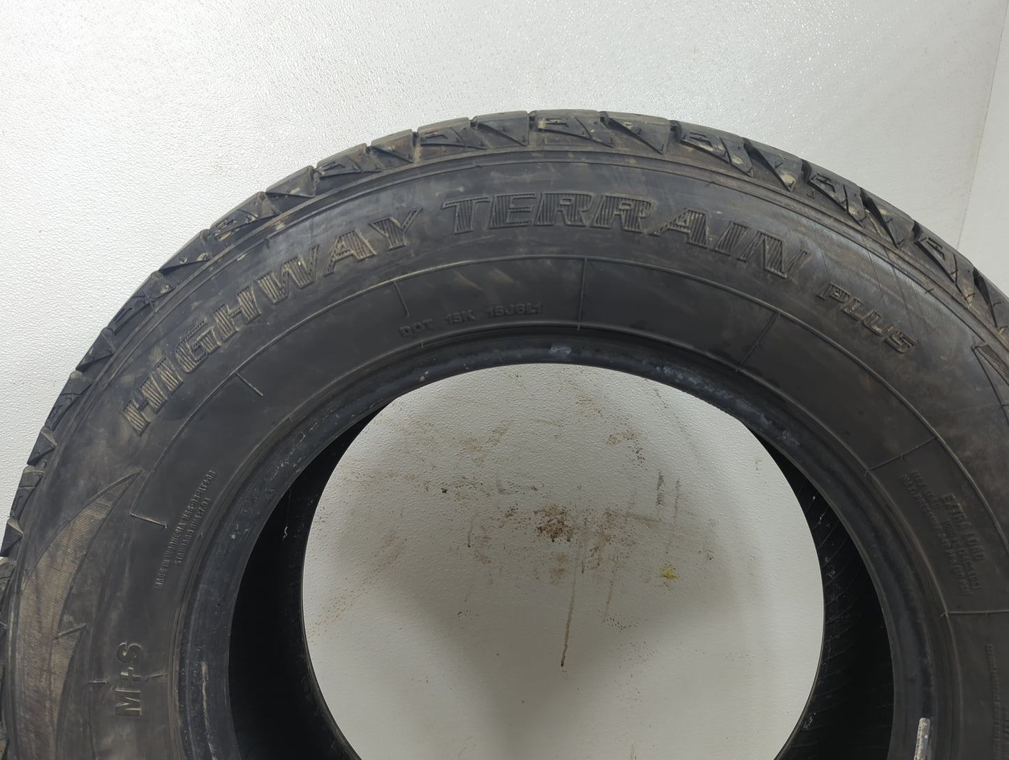 Used Tire - Tread Depth null/32 - Oemusedautoparts1.com