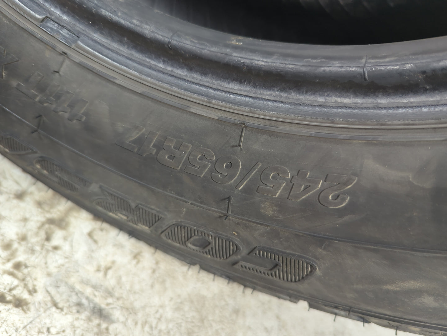 Used Tire - Tread Depth null/32 - Oemusedautoparts1.com