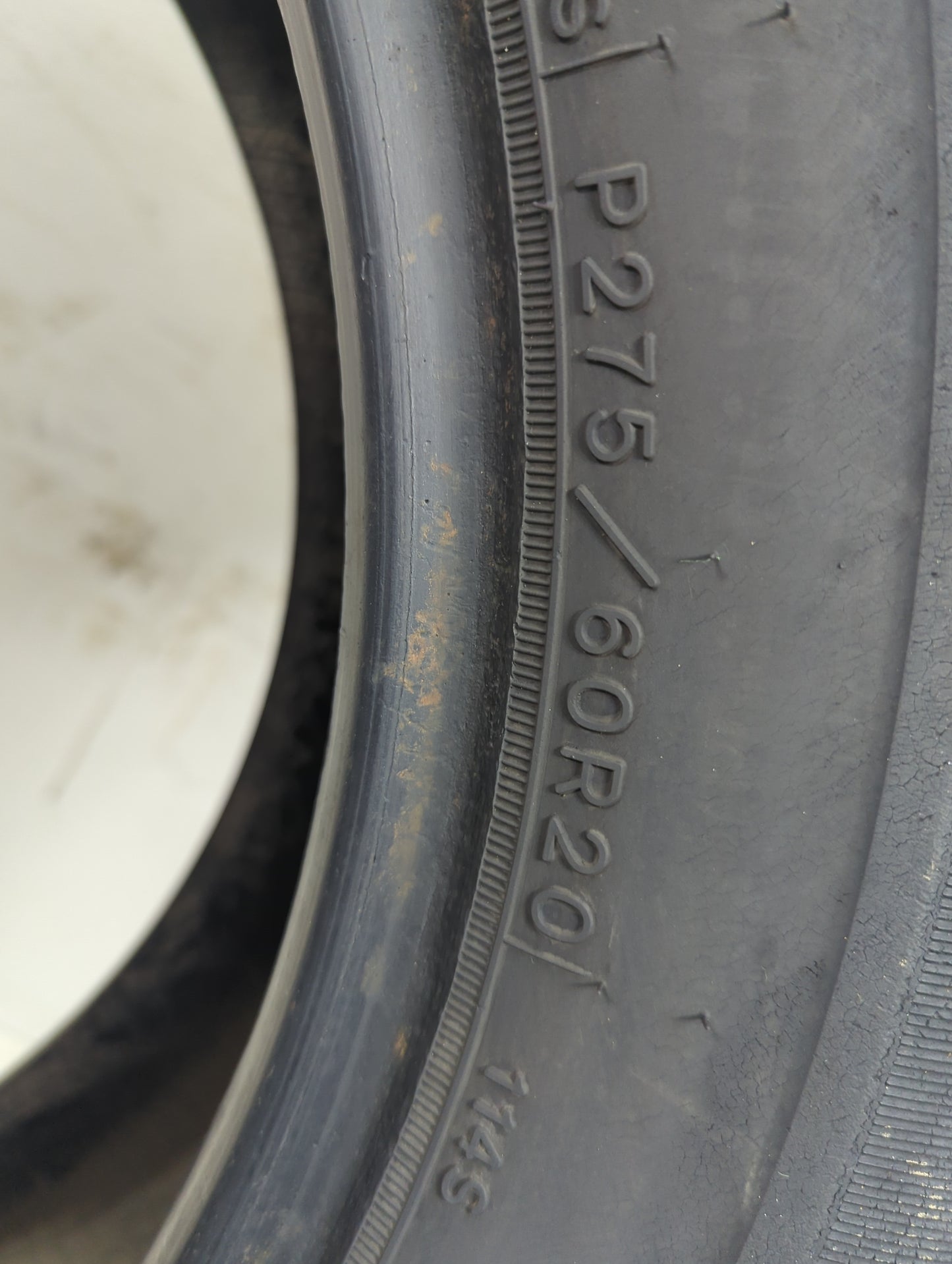 Used Tire - Tread Depth null/32 - Oemusedautoparts1.com