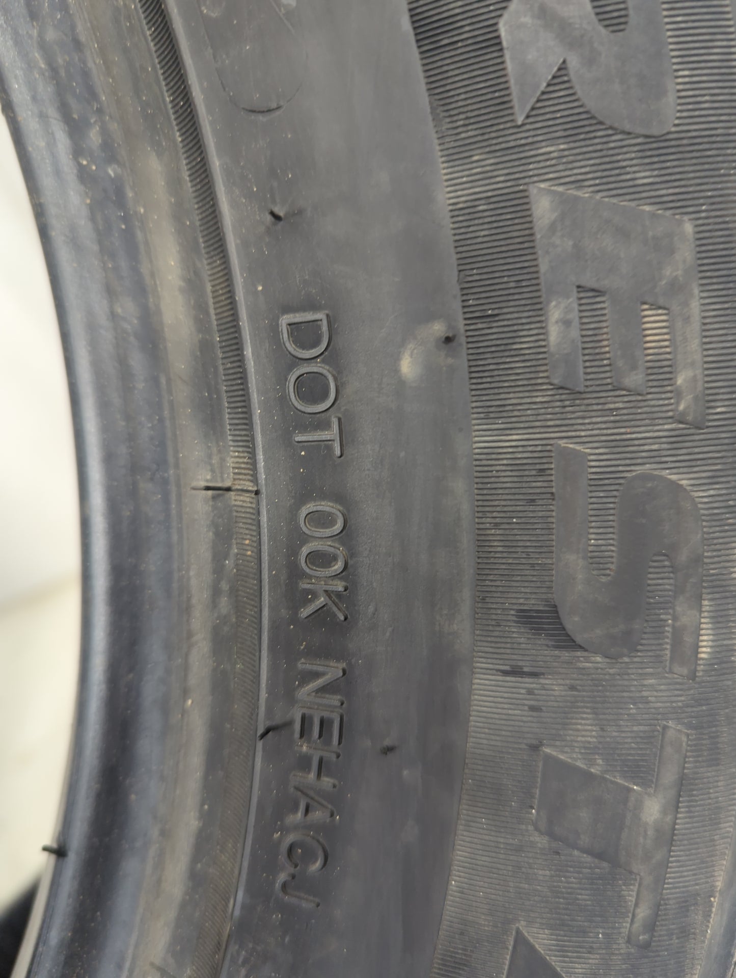 Used Tire - Tread Depth null/32 - Oemusedautoparts1.com