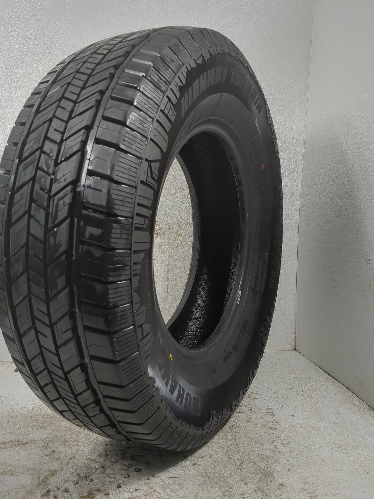 Used Tire 245/70R16 MOHAWK HIGHWAY TERRAIN 111T - Tread Depth 12/32 - Oemusedautoparts1.com
