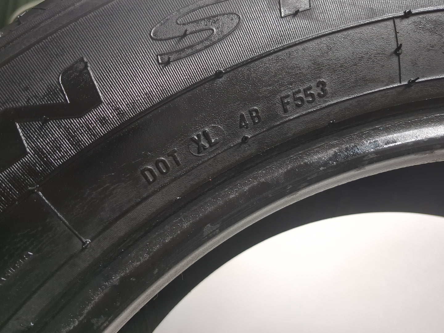 Used Tire 275/55R20 PIRELLI SCORPION STR 111H - Tread Depth 7/32 - Oemusedautoparts1.com
