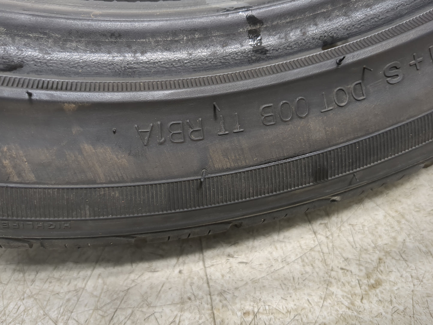 Used Tire 235/45R18 MILESTAR MS932 94W - Tread Depth null/32 - Oemusedautoparts1.com