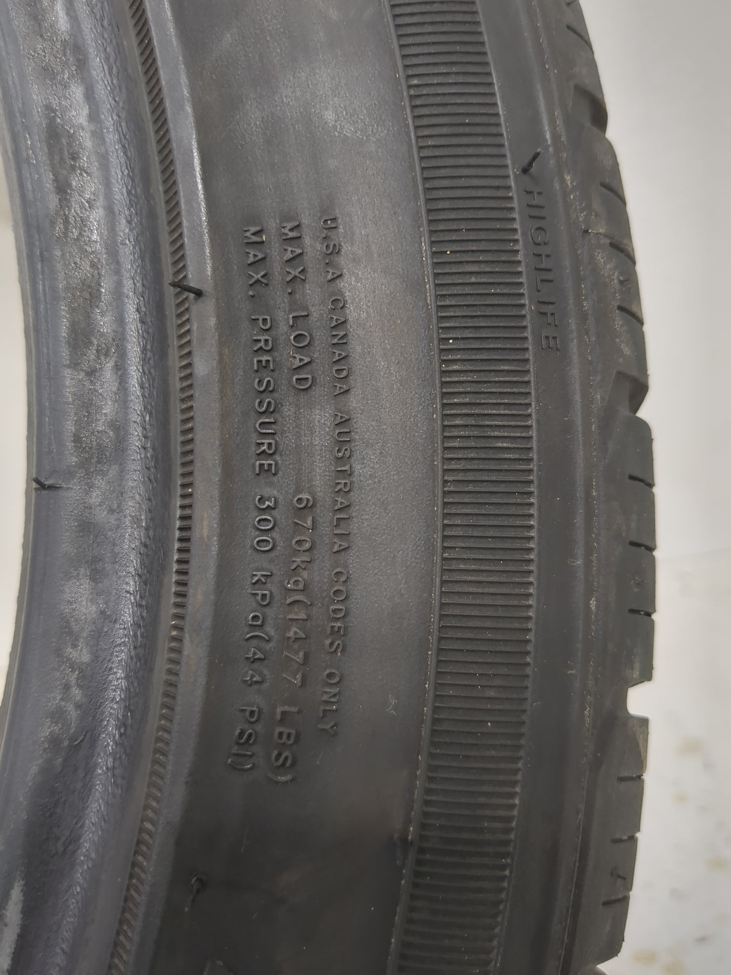 Used Tire 235/45R18 MILESTAR MS932 94W - Tread Depth null/32 - Oemusedautoparts1.com