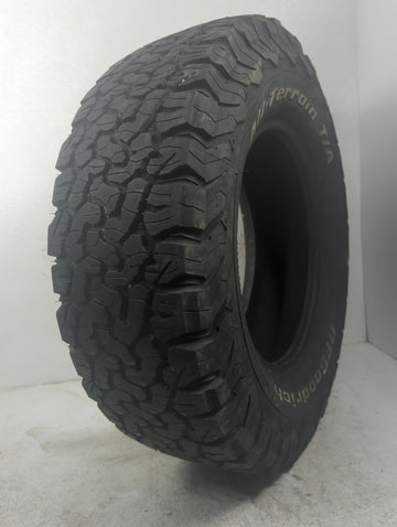 Used Tire 265/70R17 BFGOODRICH ALL-TERRAIN T/A KO2 121S - Tread Depth 10/32 - Oemusedautoparts1.com