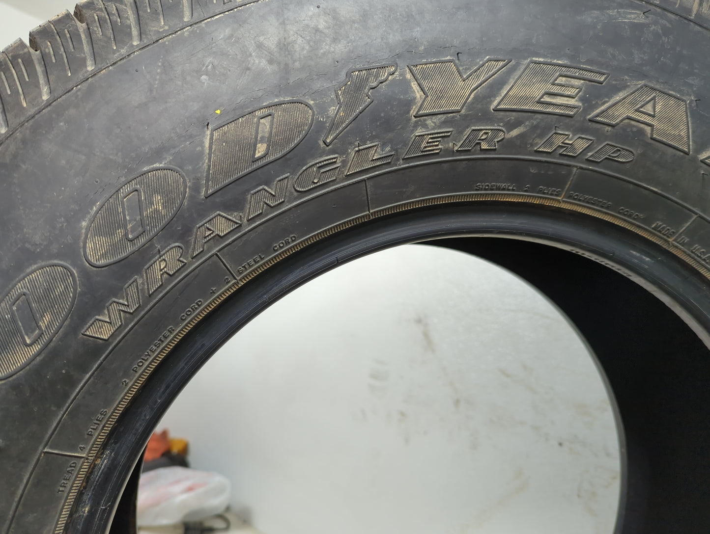 Used Tire 265/70R17 GOODYEAR WRANGLER HP 113S - Tread Depth 12/32 - Oemusedautoparts1.com