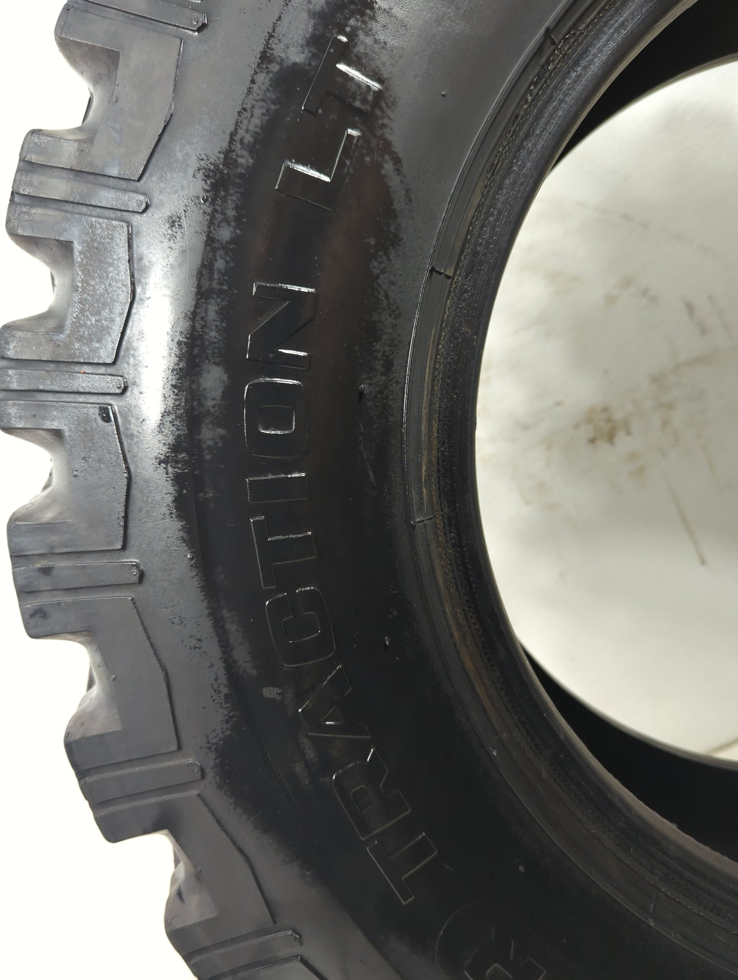 Used Tire 7.50-16 MASTERCRAFT COURSER A/T - Tread Depth 14/32 - Oemusedautoparts1.com
