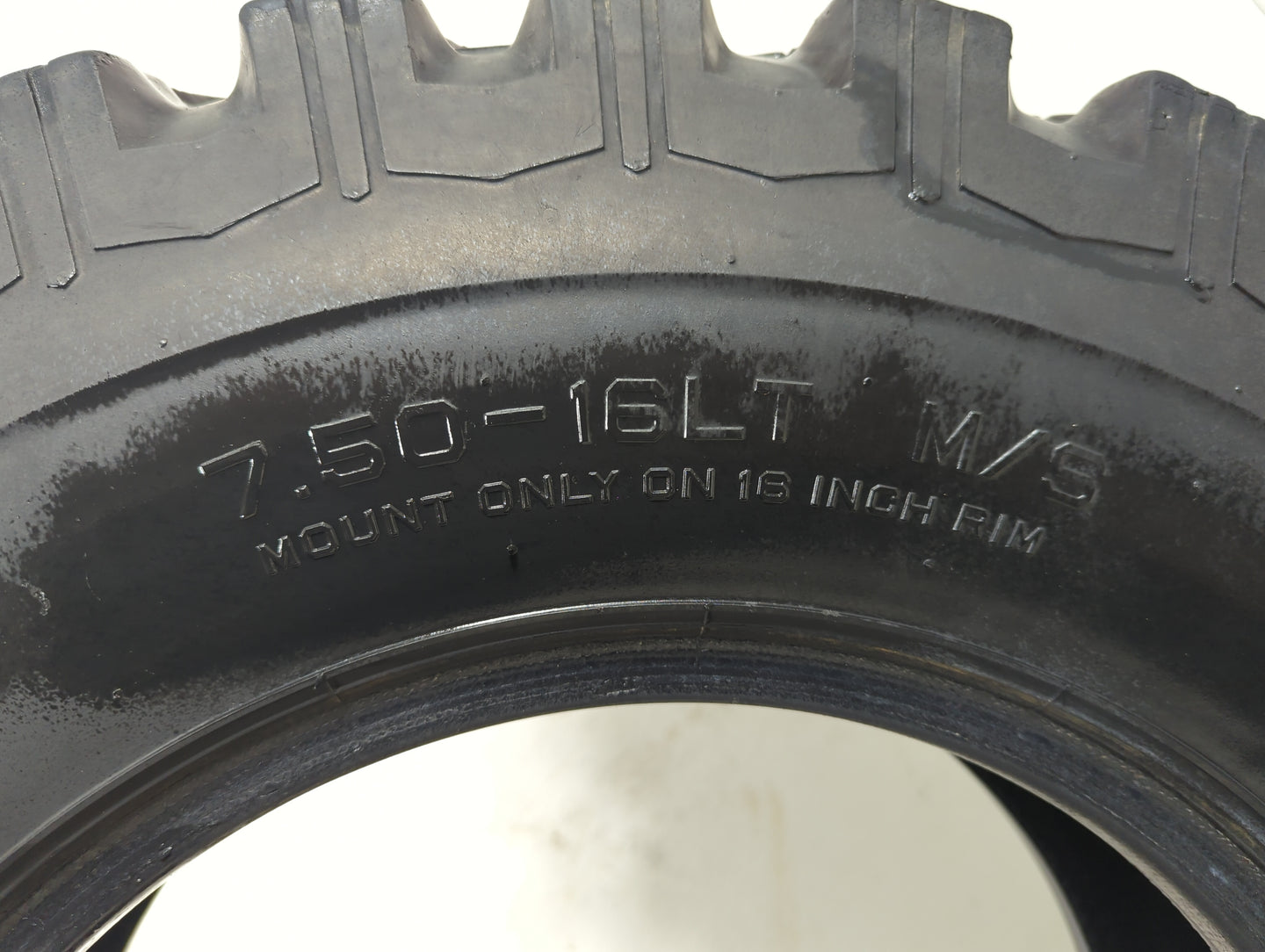 Used Tire 7.50-16 MASTERCRAFT COURSER A/T - Tread Depth 14/32 - Oemusedautoparts1.com