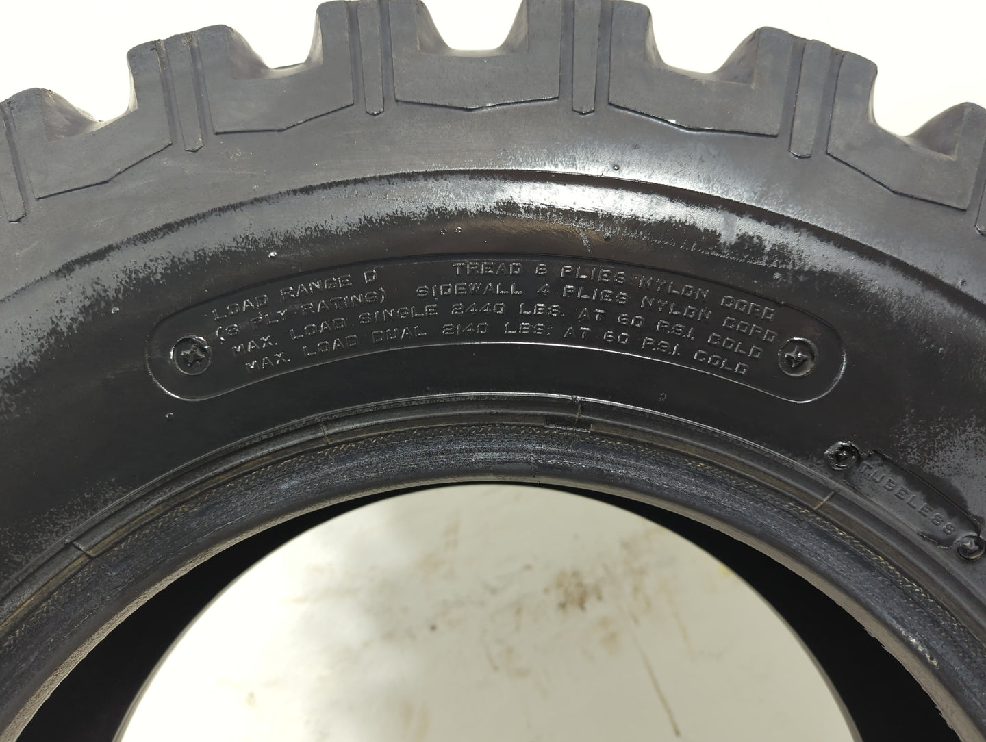 Used Tire 7.50-16 MASTERCRAFT COURSER A/T - Tread Depth 14/32 - Oemusedautoparts1.com