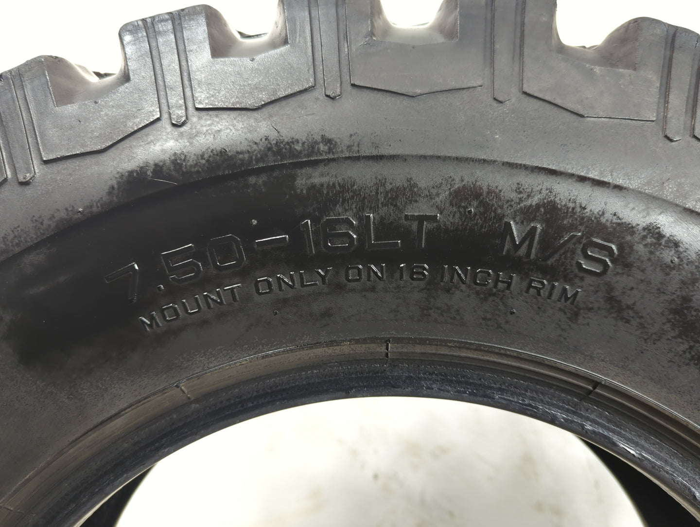 Used Tire 7.50-16 MASTERCRAFT COURSER TRACTION LT - Tread Depth 14/32 - Oemusedautoparts1.com