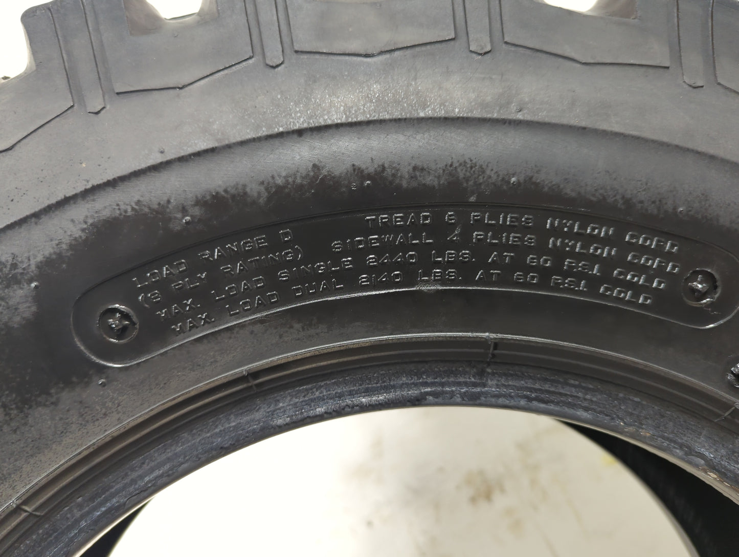 Used Tire 7.50-16 MASTERCRAFT COURSER TRACTION LT - Tread Depth 14/32 - Oemusedautoparts1.com